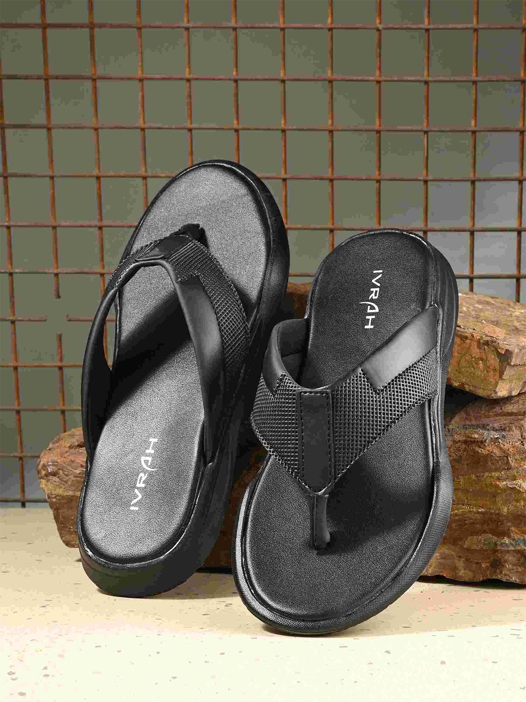 

IVRAH Men Comfort Sandals, Black