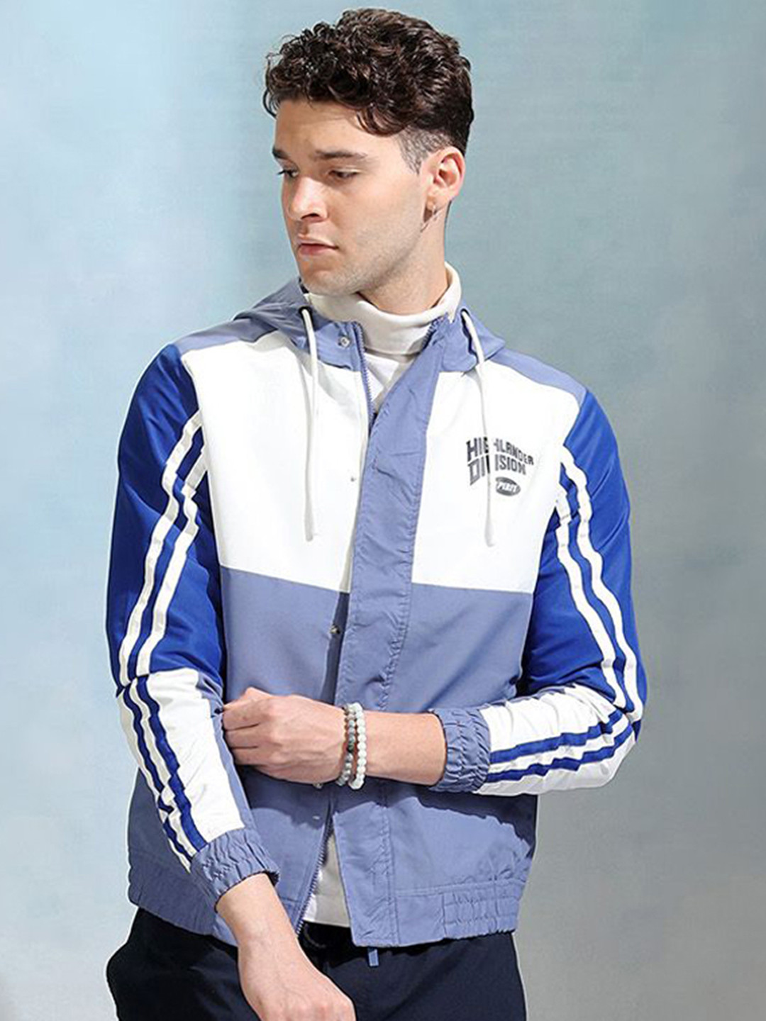 

HIGHLANDER Men Colourblocked Outdoor Bomber with Patchwork Jacket, Navy blue