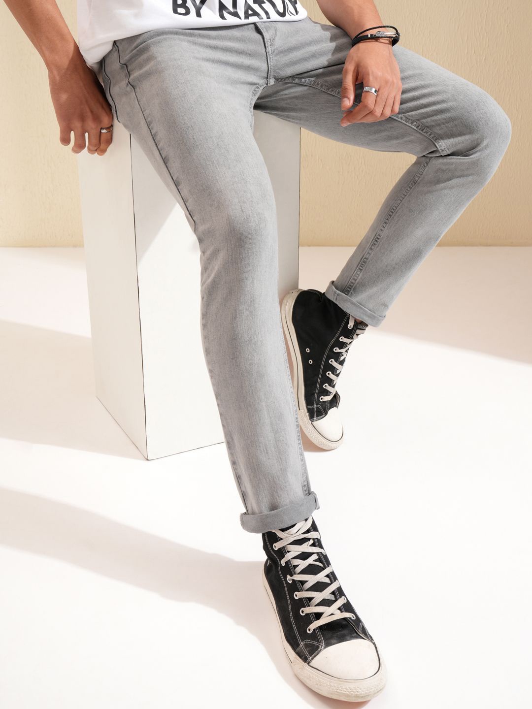 

HIGHLANDER Men Slim Fit Mildly Distressed Heavy Fade Jeans, Grey