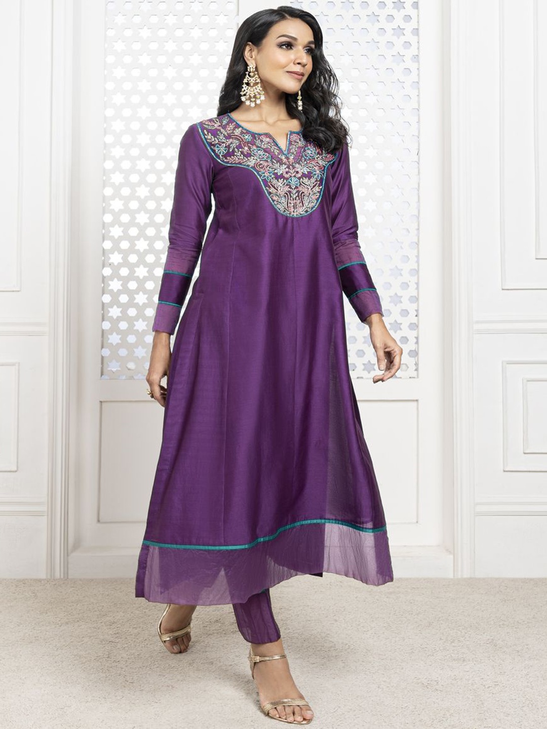 

The Aarya Floral Yoke Design Zardozi A-Line Kurta With Trousers & Dupatta, Purple