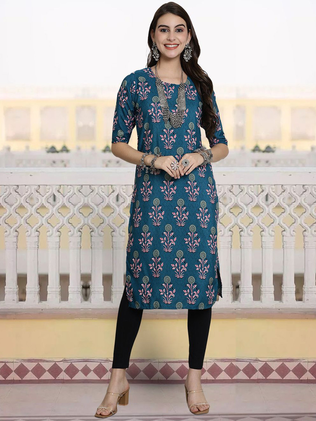 

KALINI Floral Printed Round Neck Straight Kurta, Blue