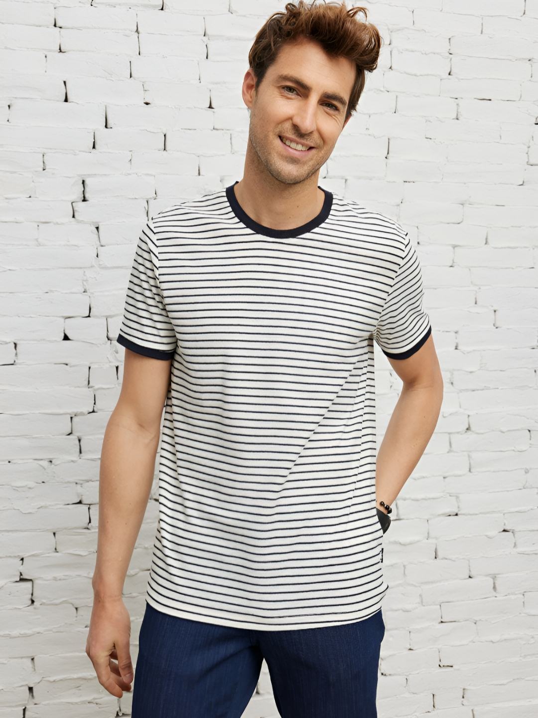 

ALTINYILDIZ CLASSICS AC Co. Men Round Neck Striped T-shirt, White