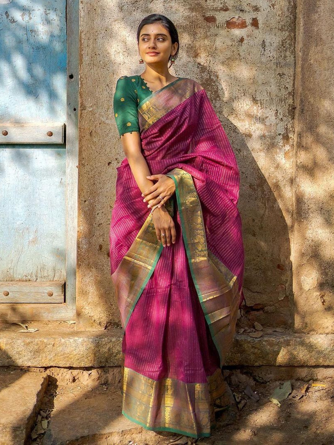 

bansari textiles Woven Design Zari Silk Blend Banarasi Saree, Purple