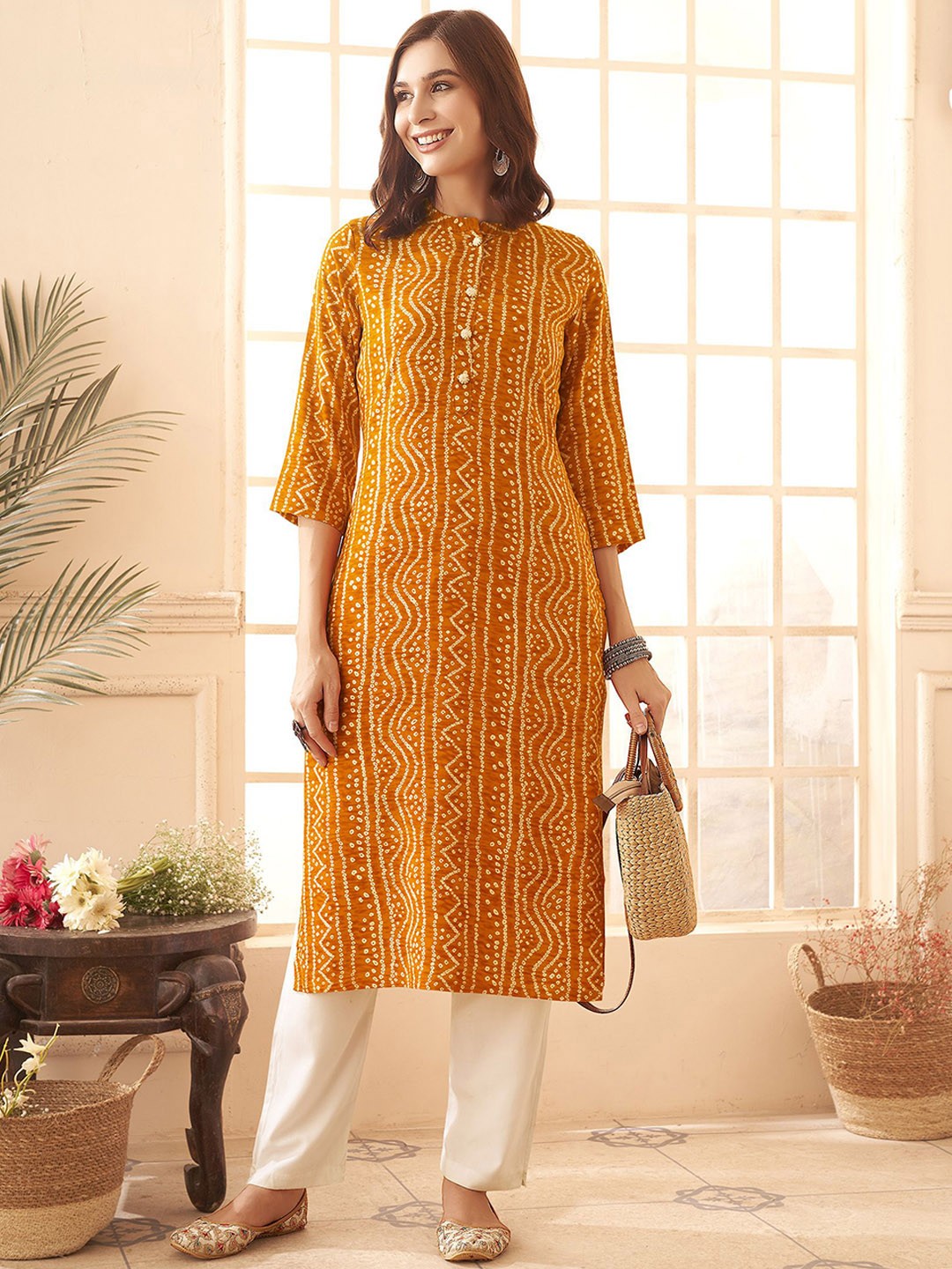 

Anouk Women Geometric Printed Thread Work Kurta, Mustard