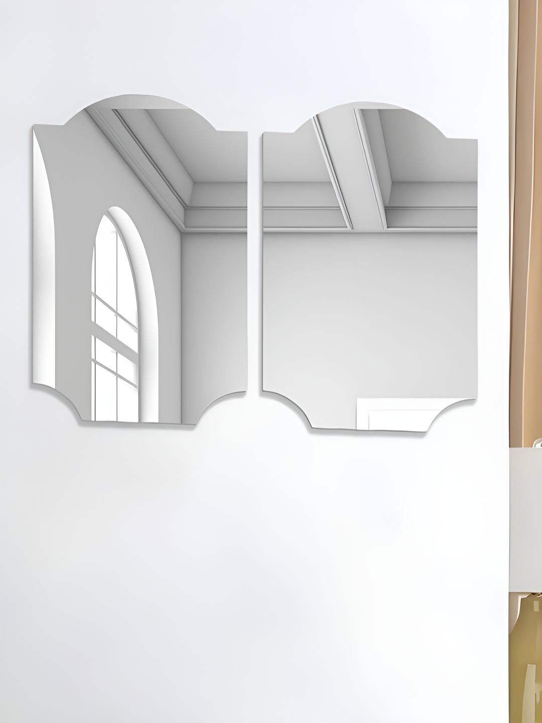 

Art Street Silver Toned 2 Pieces Corner Cut Shape Self Adhesive Acrylic Mirror Stickers