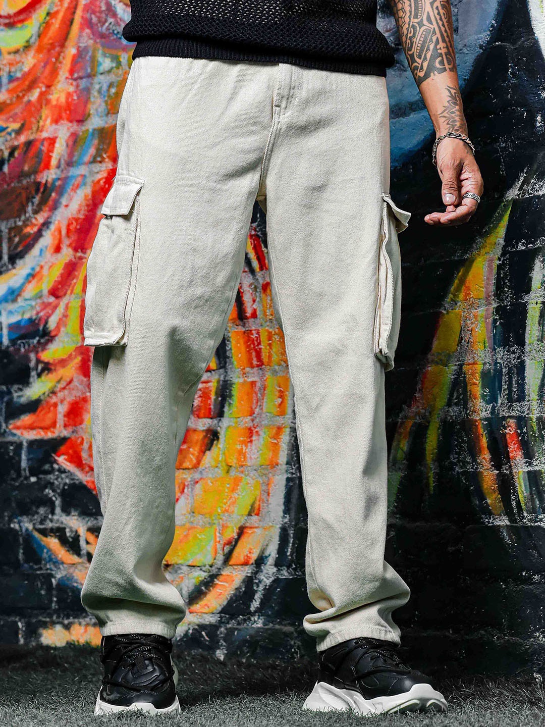 

The Roadster Lifestyle Co Pure Cotton No Faded Jeans, Beige