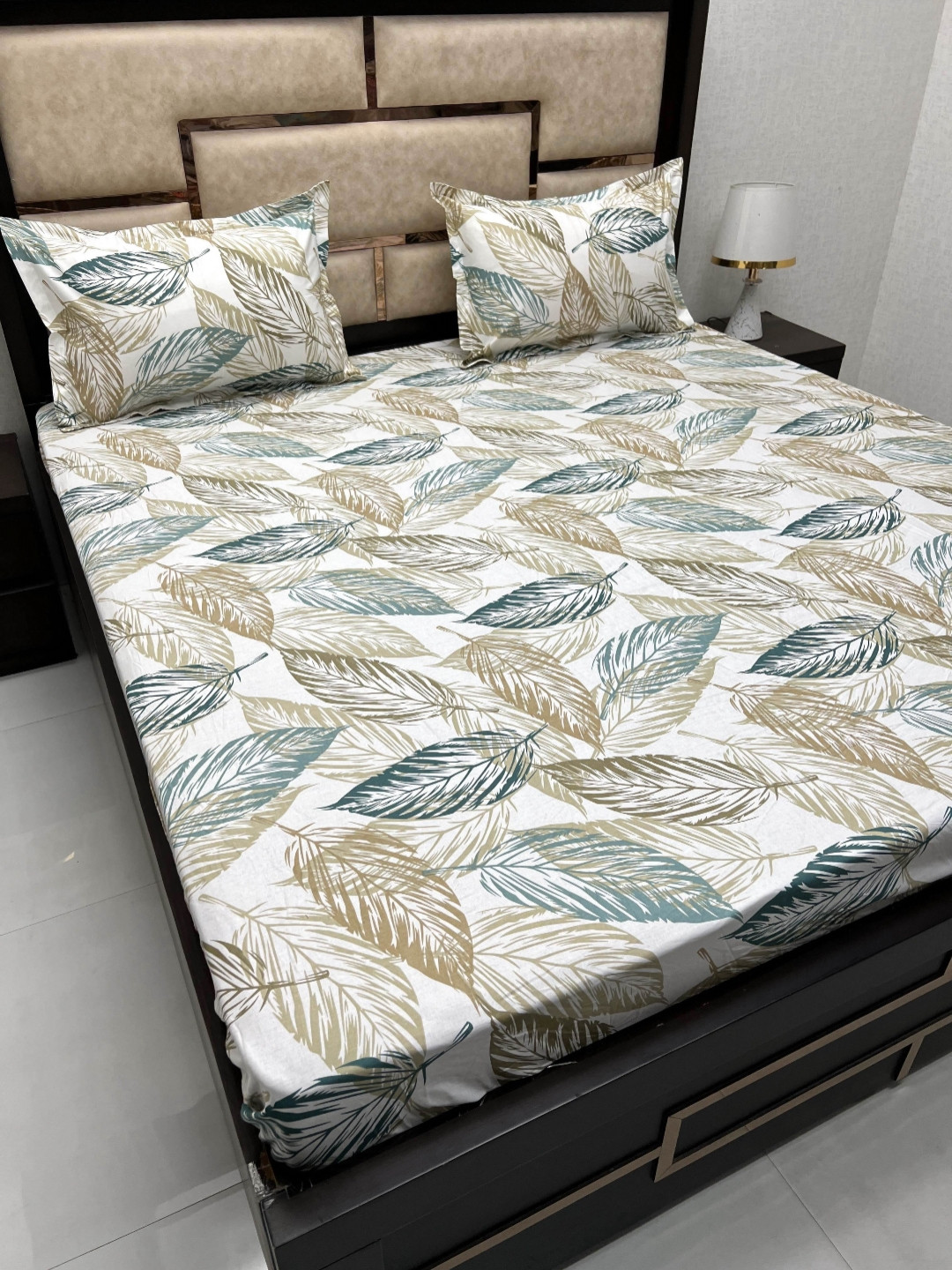 

Pure Decor White Floral 350 TC Cotton Super King Fitted Bedsheet With 2 Pillow Covers