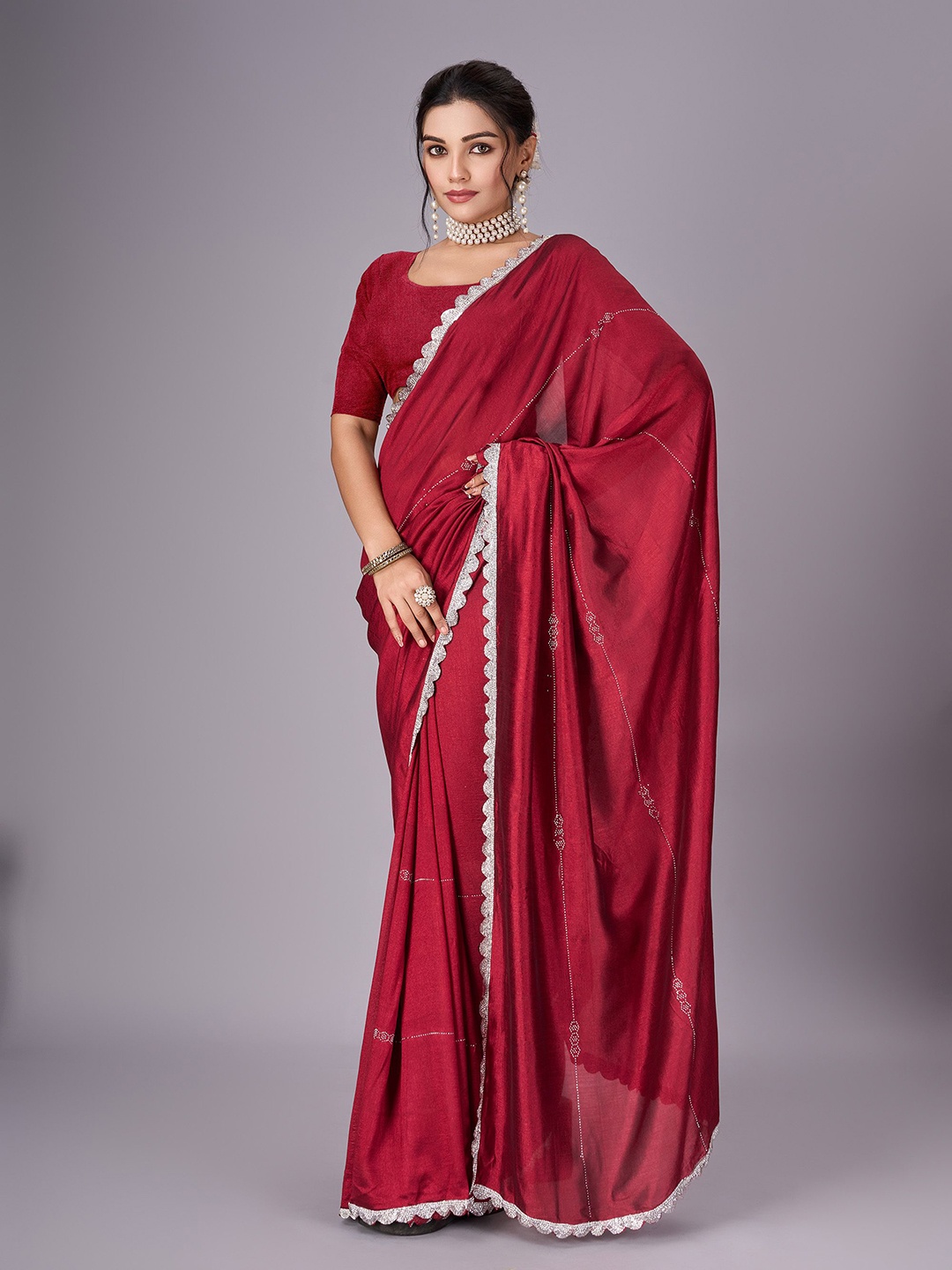 

Sitanjali Embellished Beads and Stones Jute Silk Saree, Maroon