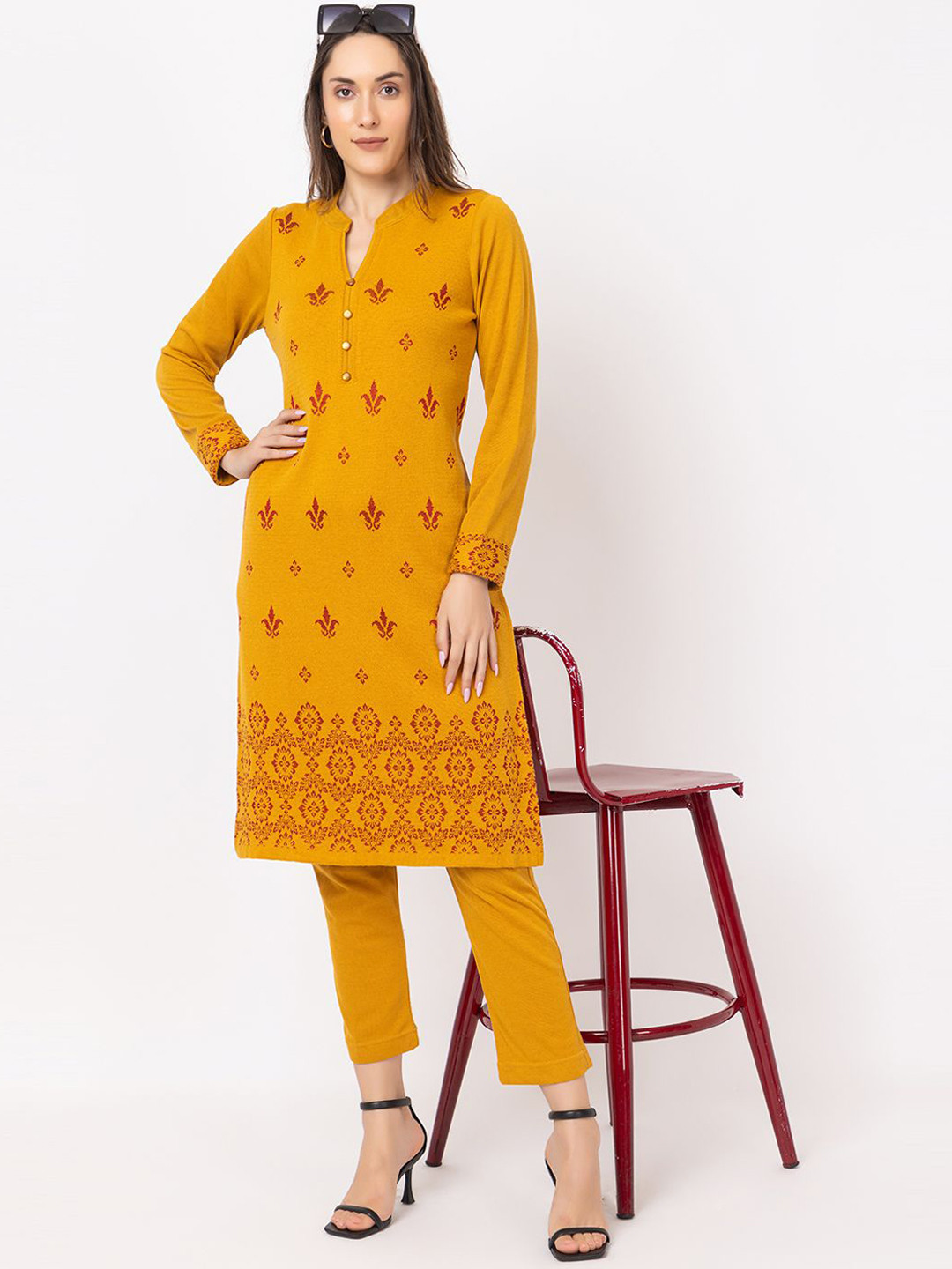 

Anouk Women Geometric Embroidered Thread Work Jacquard Winter Wear Kurta, Mustard