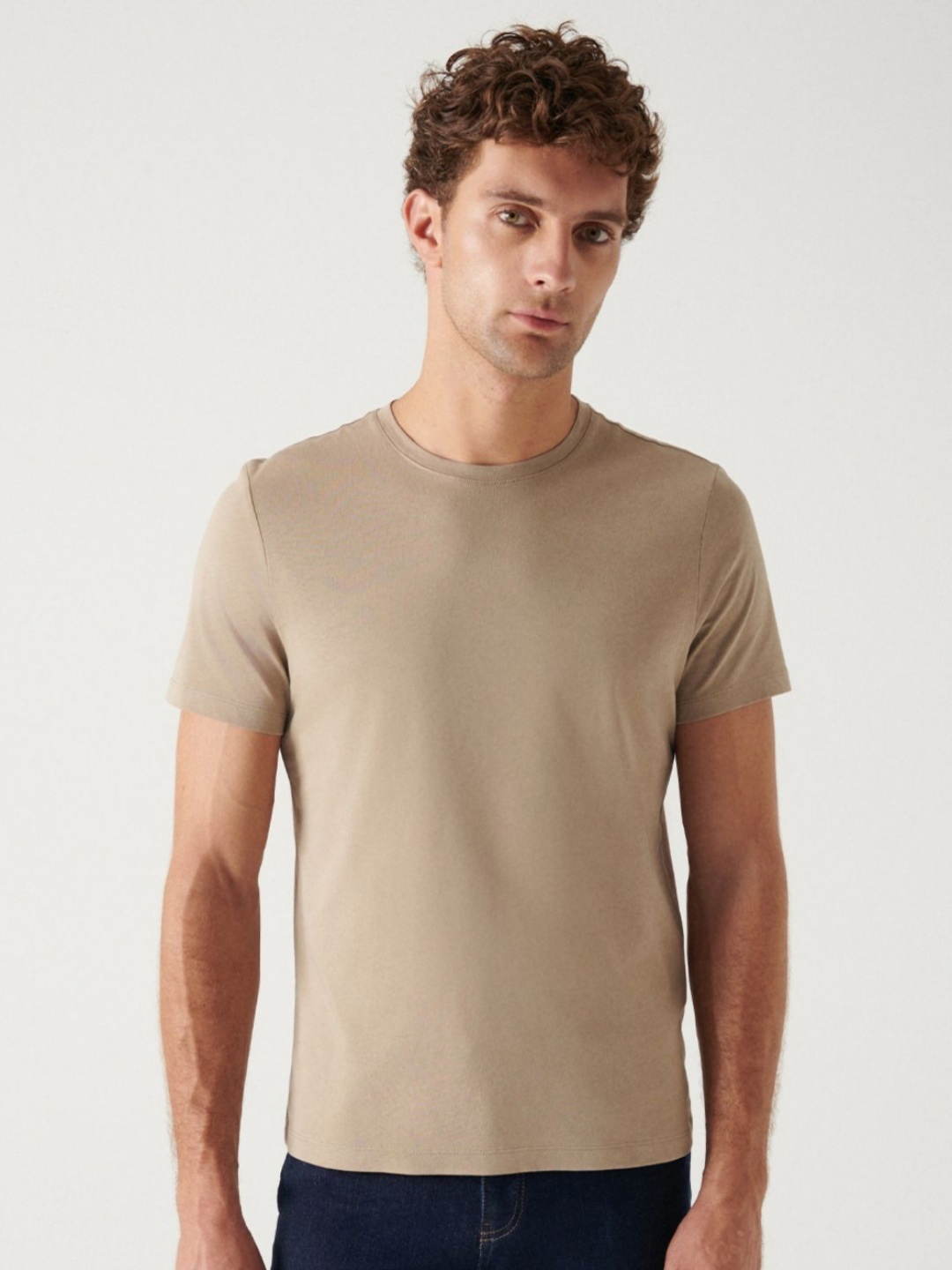 

AVVA Men Solid Round Neck Pure Cotton T-shirt, Beige