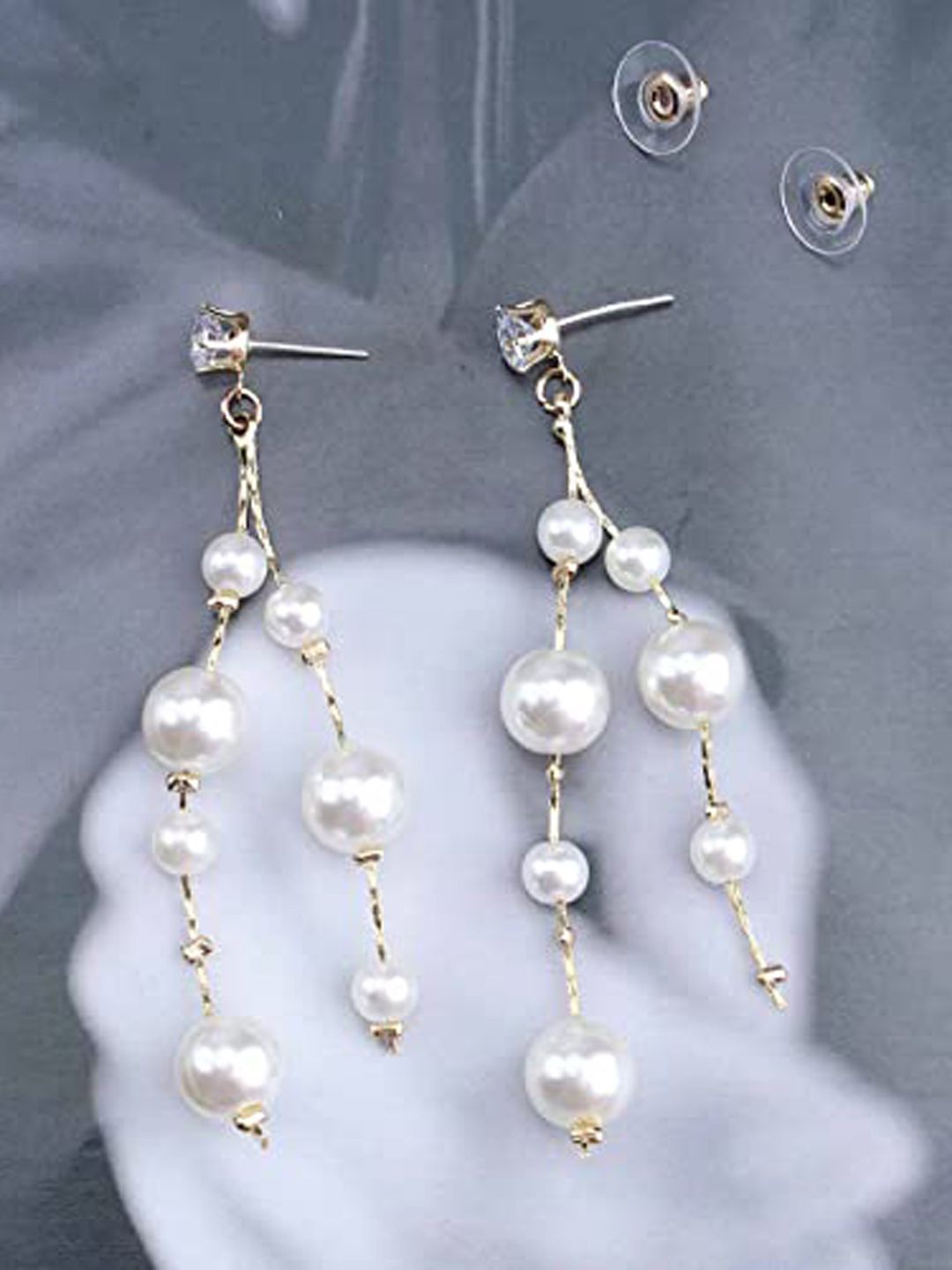 

KRENOZ Classic Drop Earrings, White