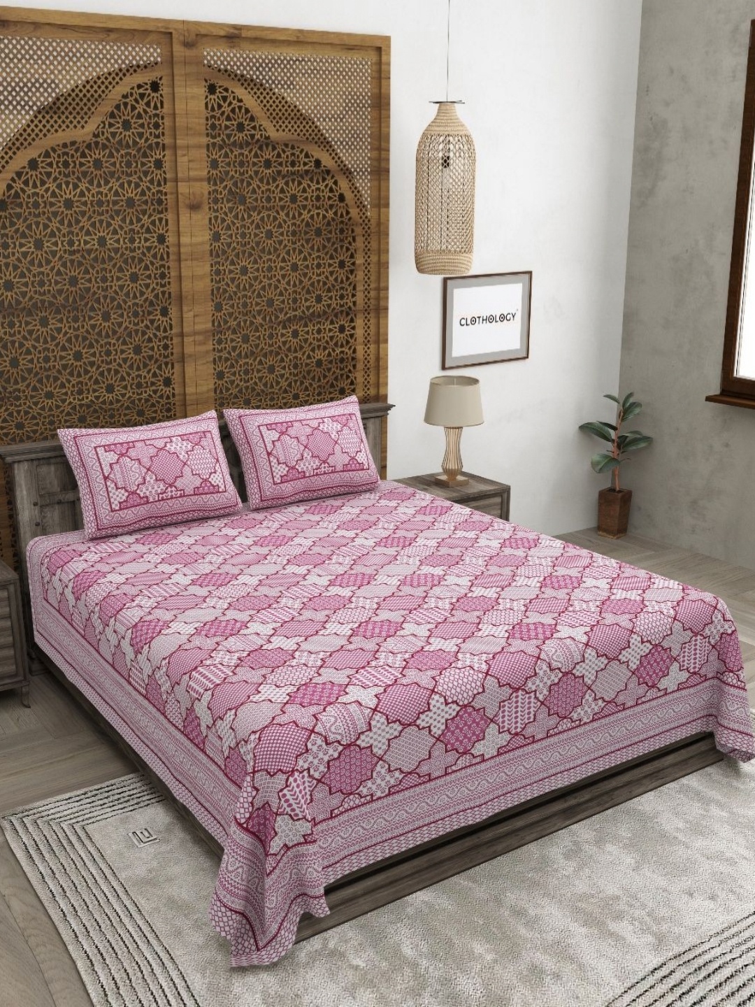 

CLOTHOLOGY Pink & White Geometric 180 TC Cotton King Bedsheet with 2 Pillow Covers