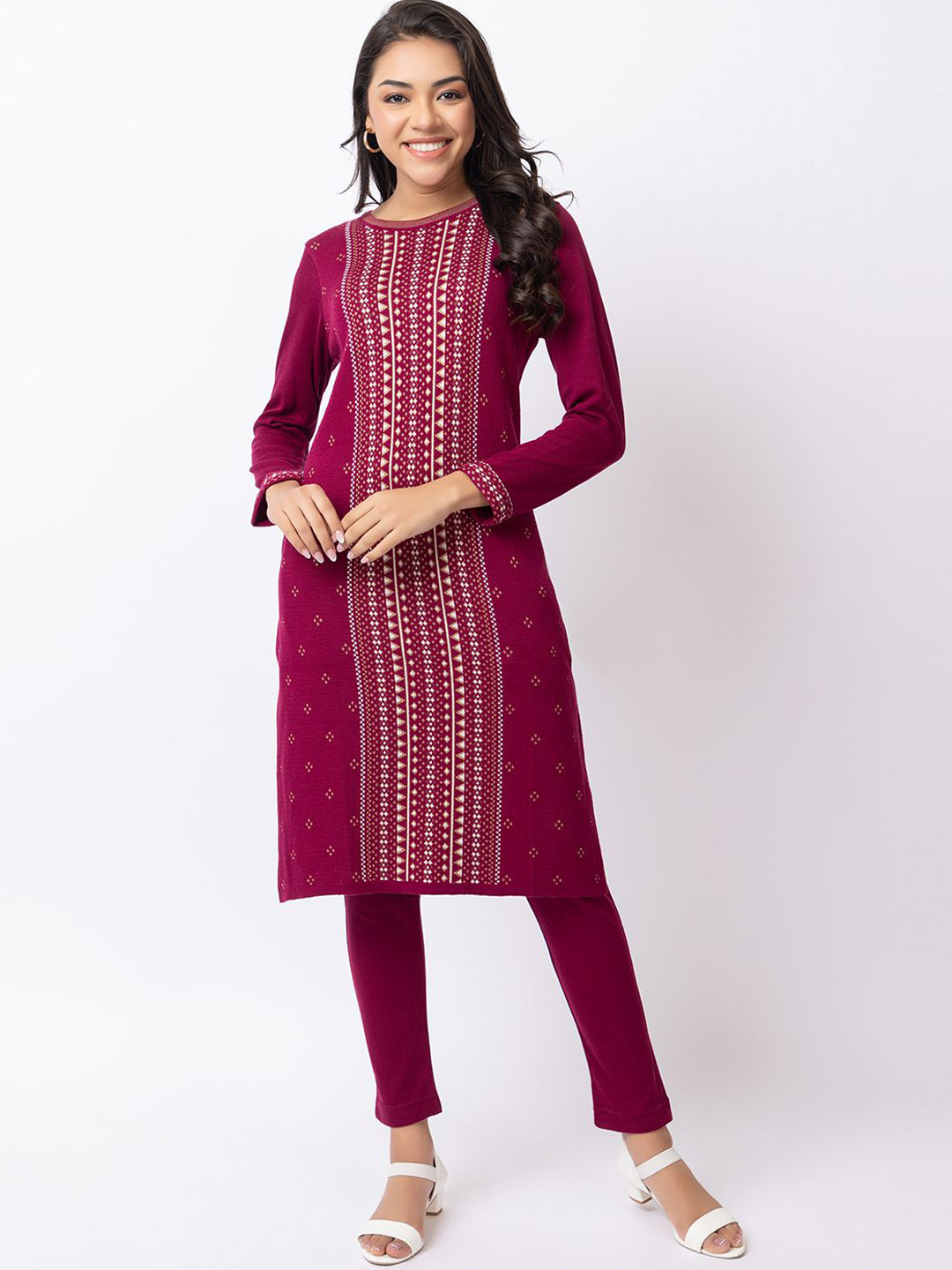 

Anouk Women Geometric Checked Flared Sleeves Jacquard Winter Wear Kurta, Purple
