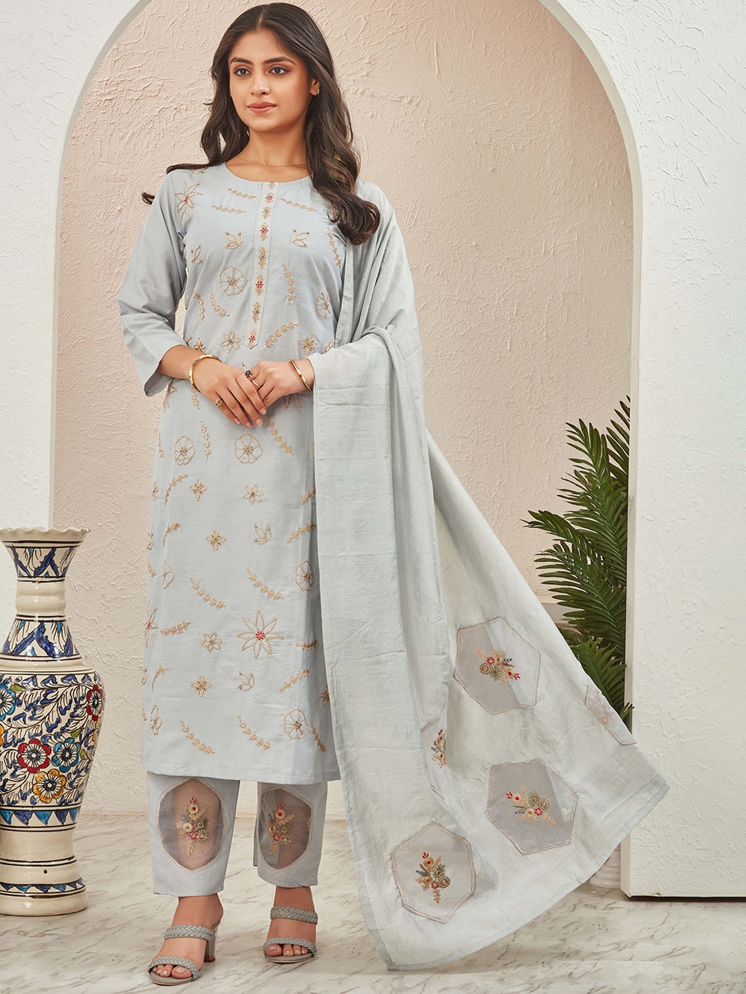 

TWINS LADY Floral Embroidered Beads and Stones Straight Kurta with Trousers & Dupatta, Grey