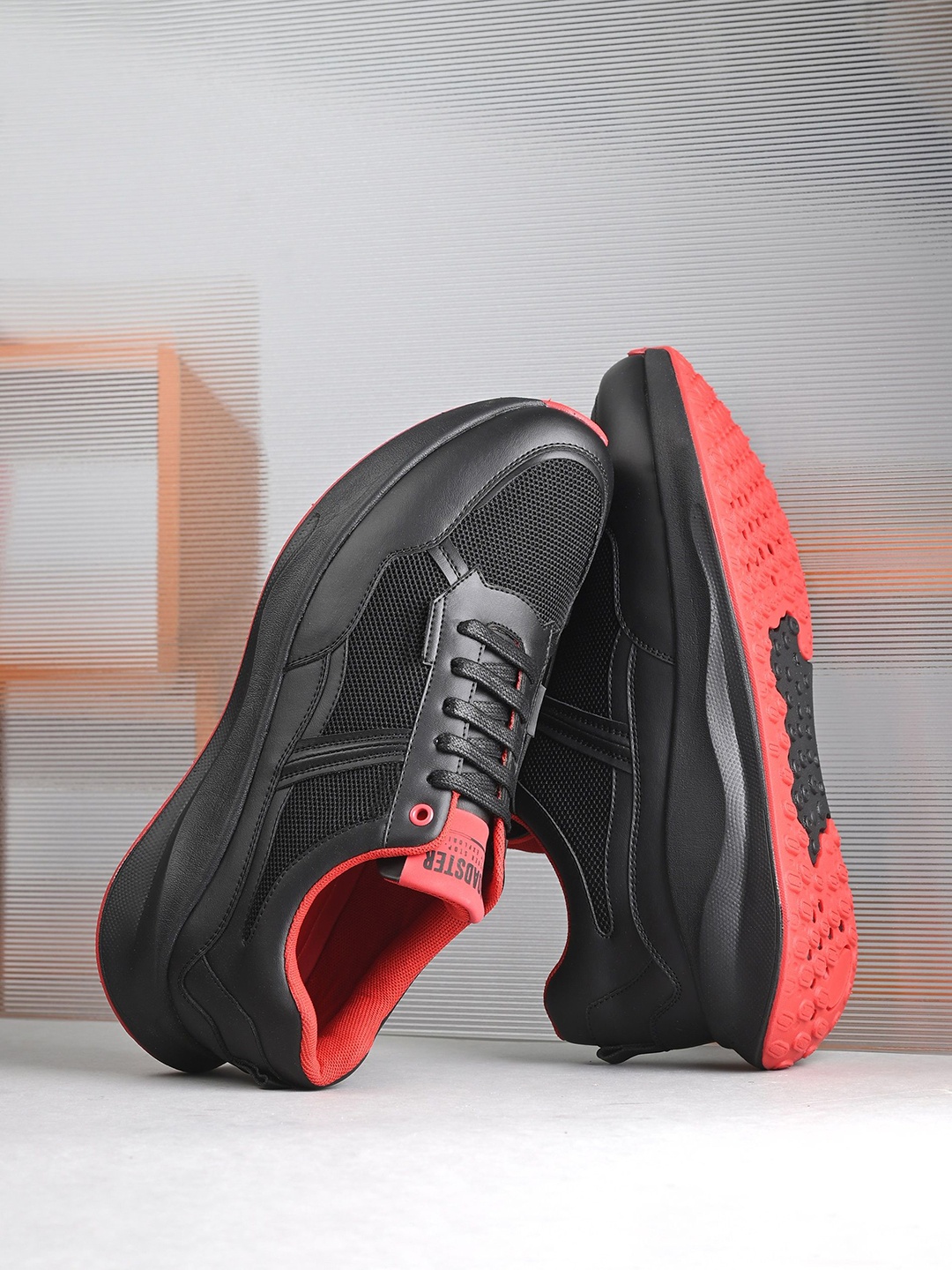 

The Roadster Lifestyle Co Men Padded Comfortable Running Shoes, Black