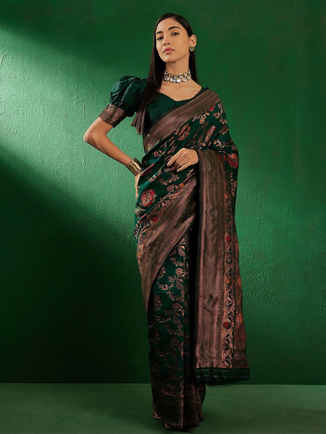 

SHADOW & SAINING Woven Design Zari Banarasi Saree, Green