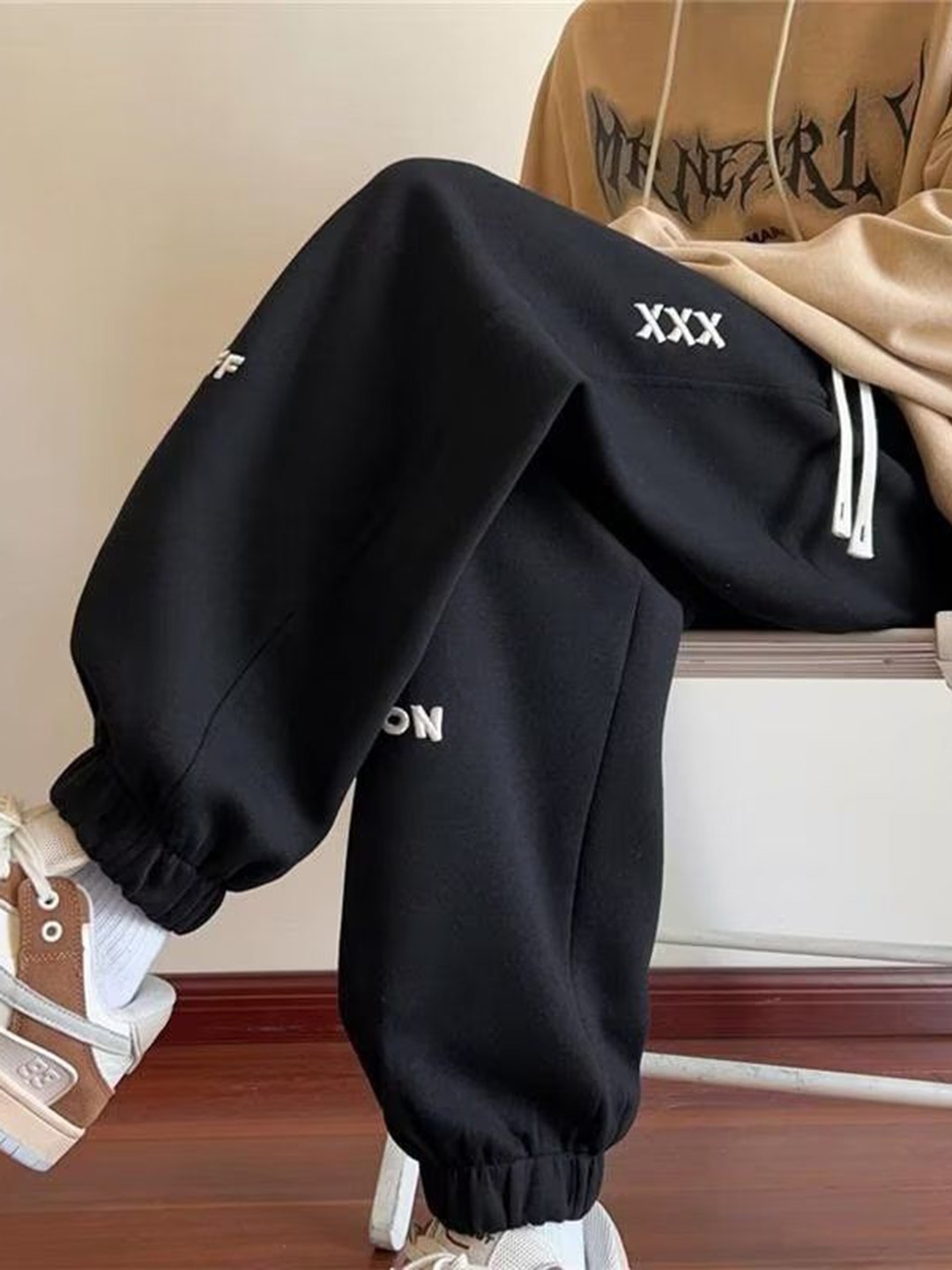 

StyleCast Men Printed Joggers, Black