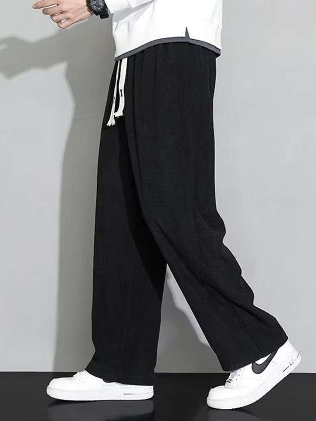 

StyleCast Solid Straight Fit Joggers, Black