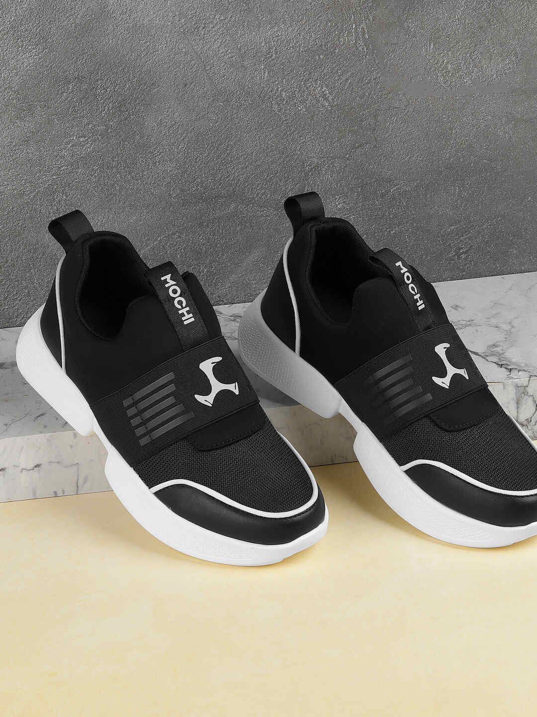 

Mochi Men Colourblocked Textile Sneakers, Black