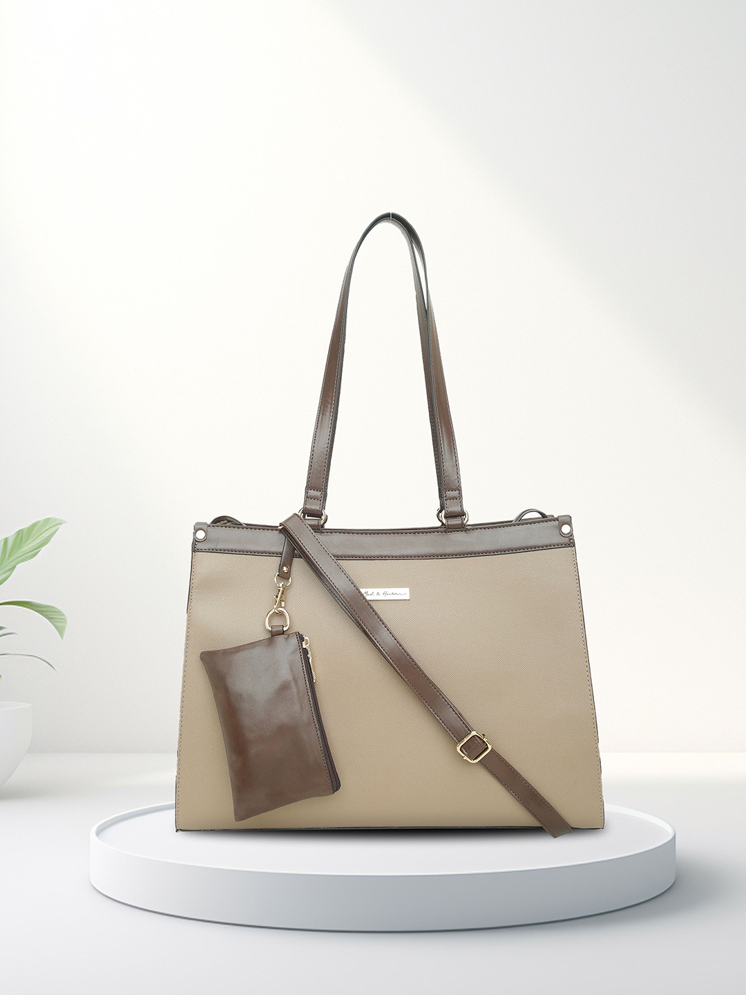 

Mast & Harbour Structured Laptop Handheld Bag, Beige