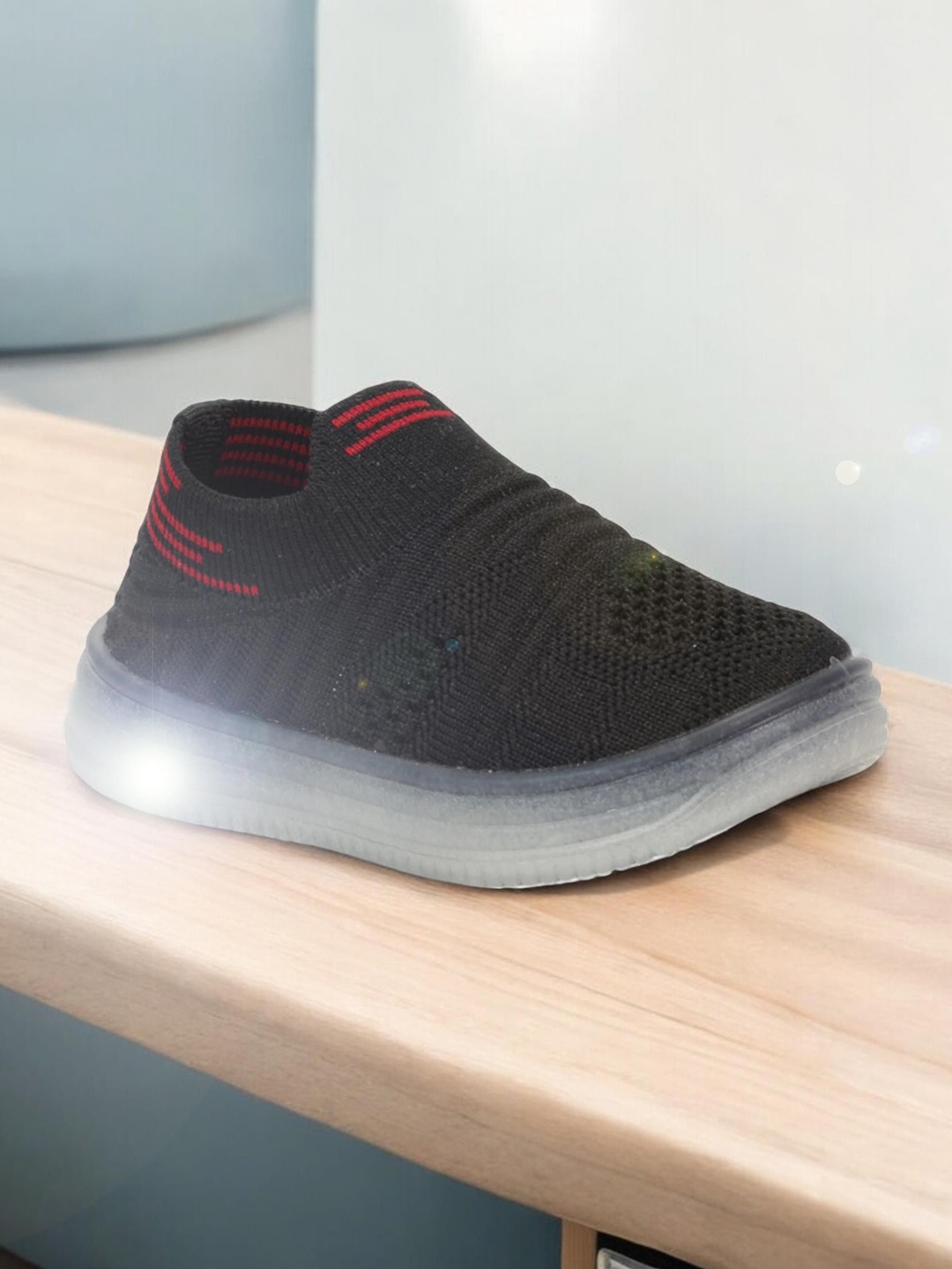 

Lil Lollipop Unisex Kids Woven Design Slip-On Led Sneakers, Black