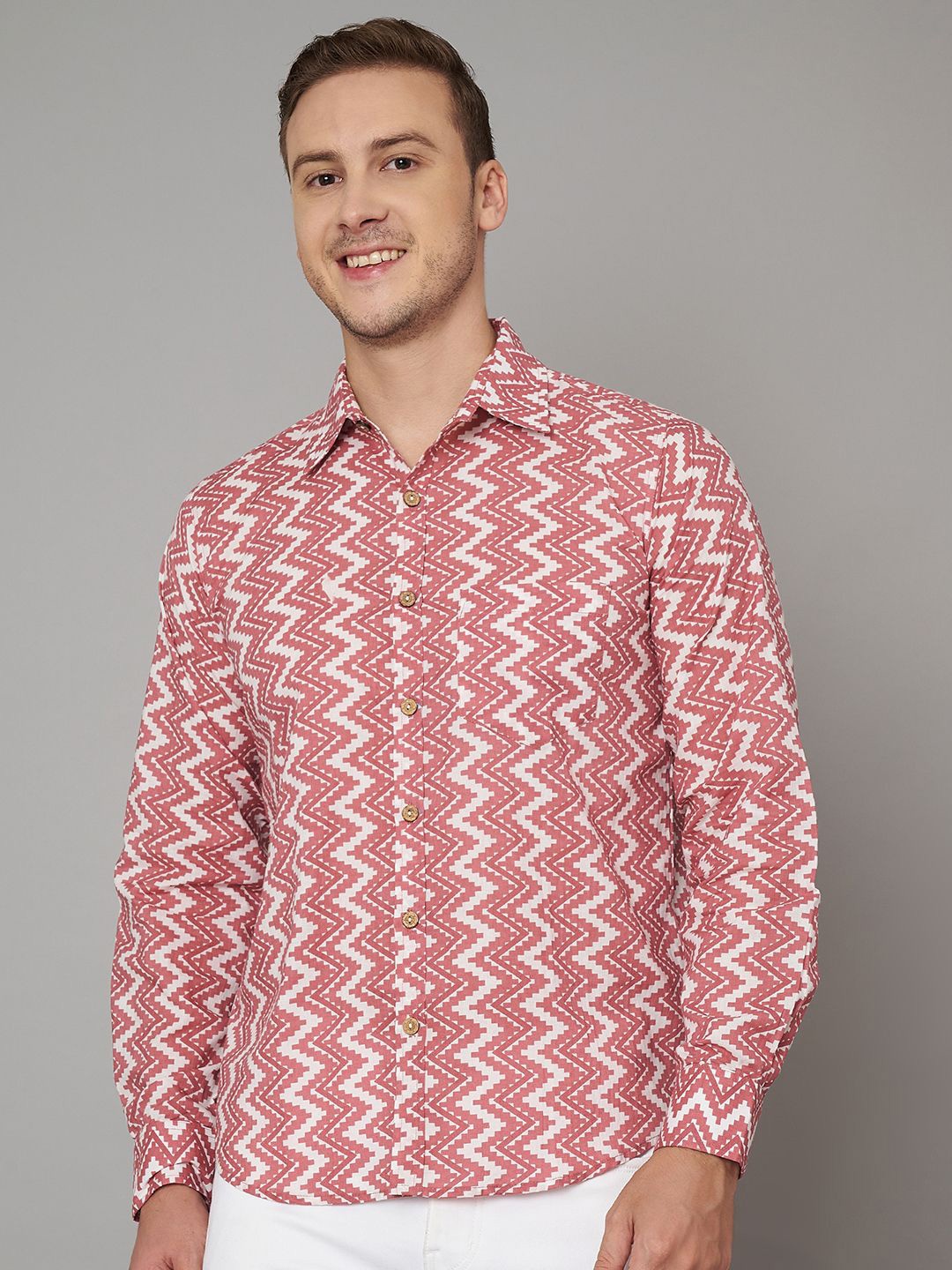 

FABRIC FITOOR Men Relaxed Spread Collar Abstract Printed Cotton Casual Shirt, Pink