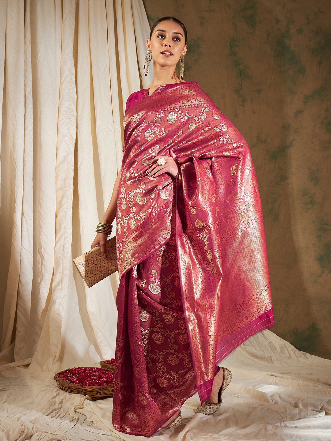 

SHADOW & SAINING Woven Design Zari Banarasi Saree, Pink