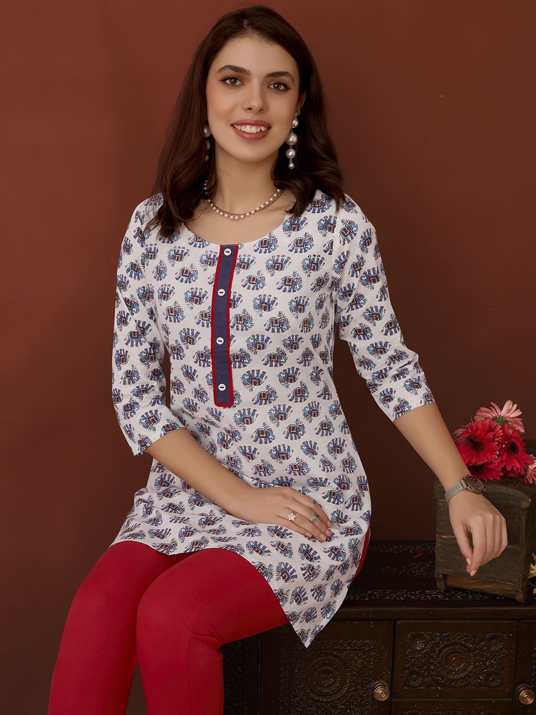 

Anouk Floral Printed Boat Neck Kurti, White