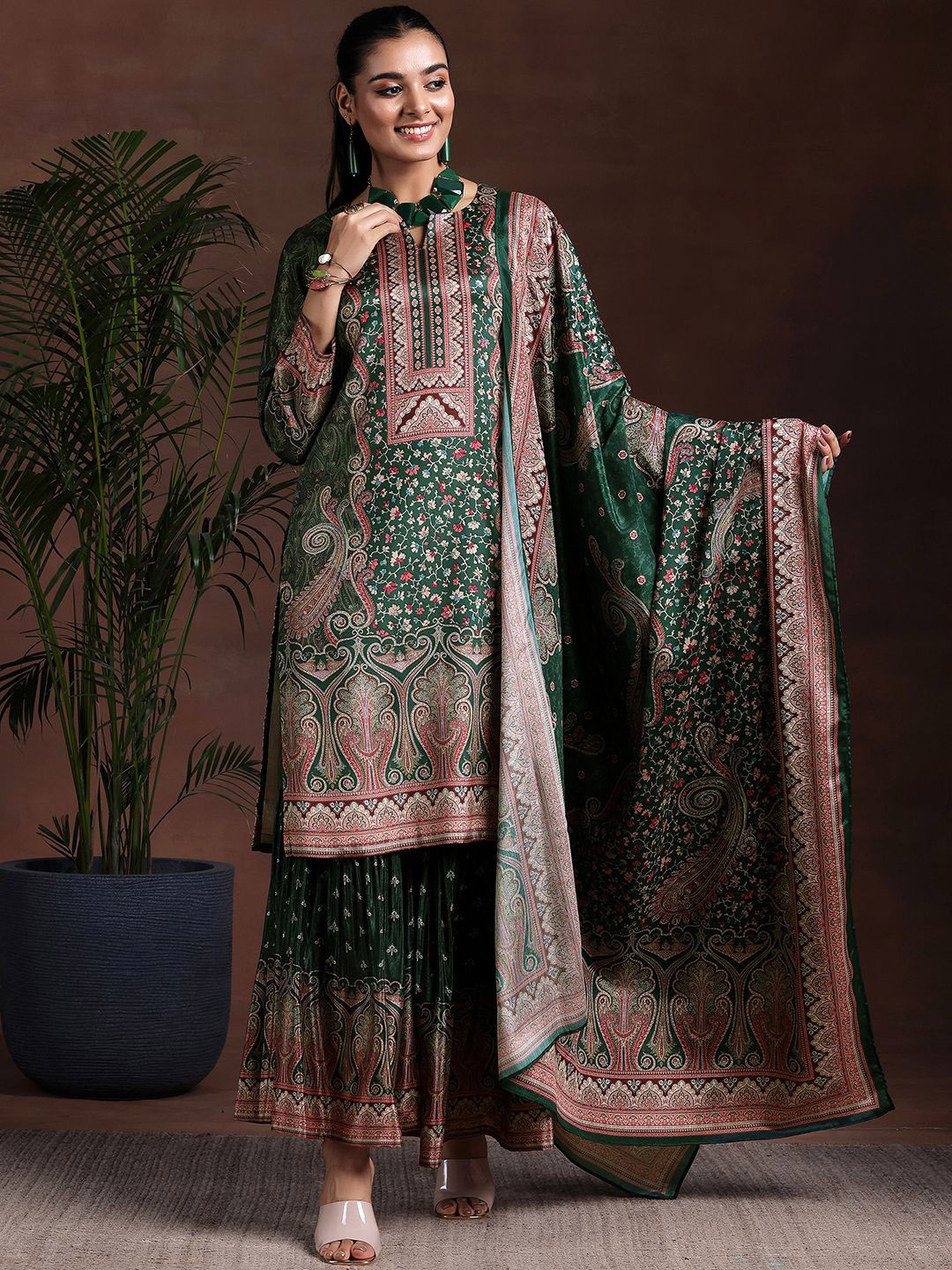 

Libas Floral Printed Straight Kurta with Sharara & Dupatta, Green