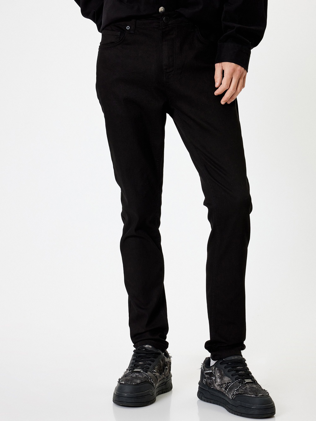 

Koton Men Skinny Fit Cotton Low-Rise Trousers, Black
