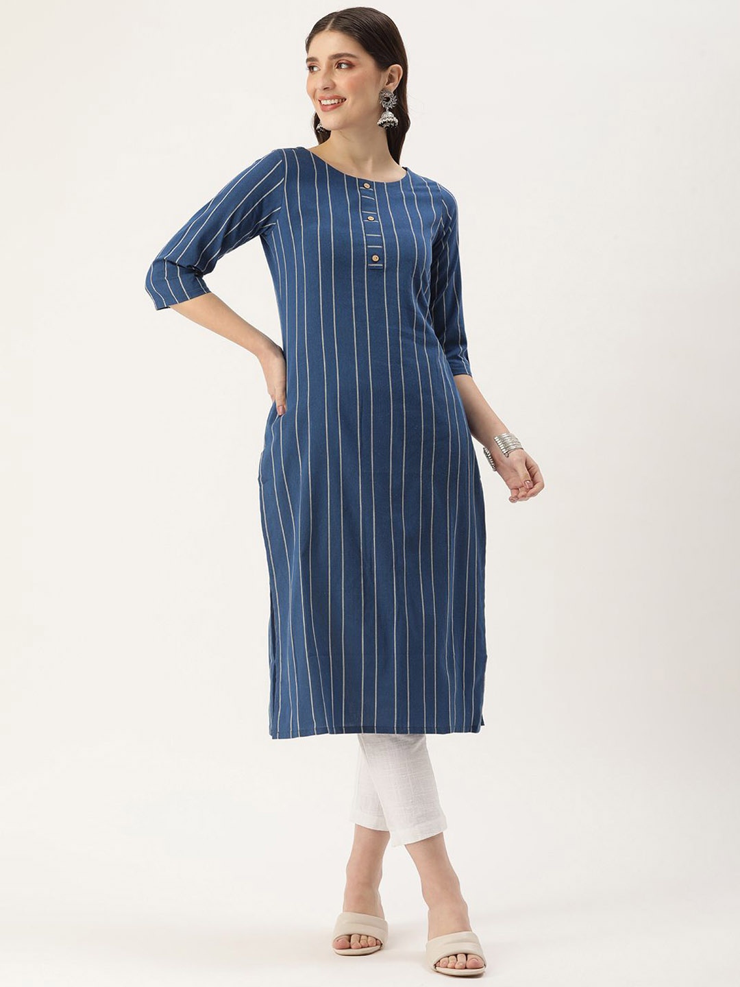 

HRITIKA Striped Round Neck Straight Kurta, Blue