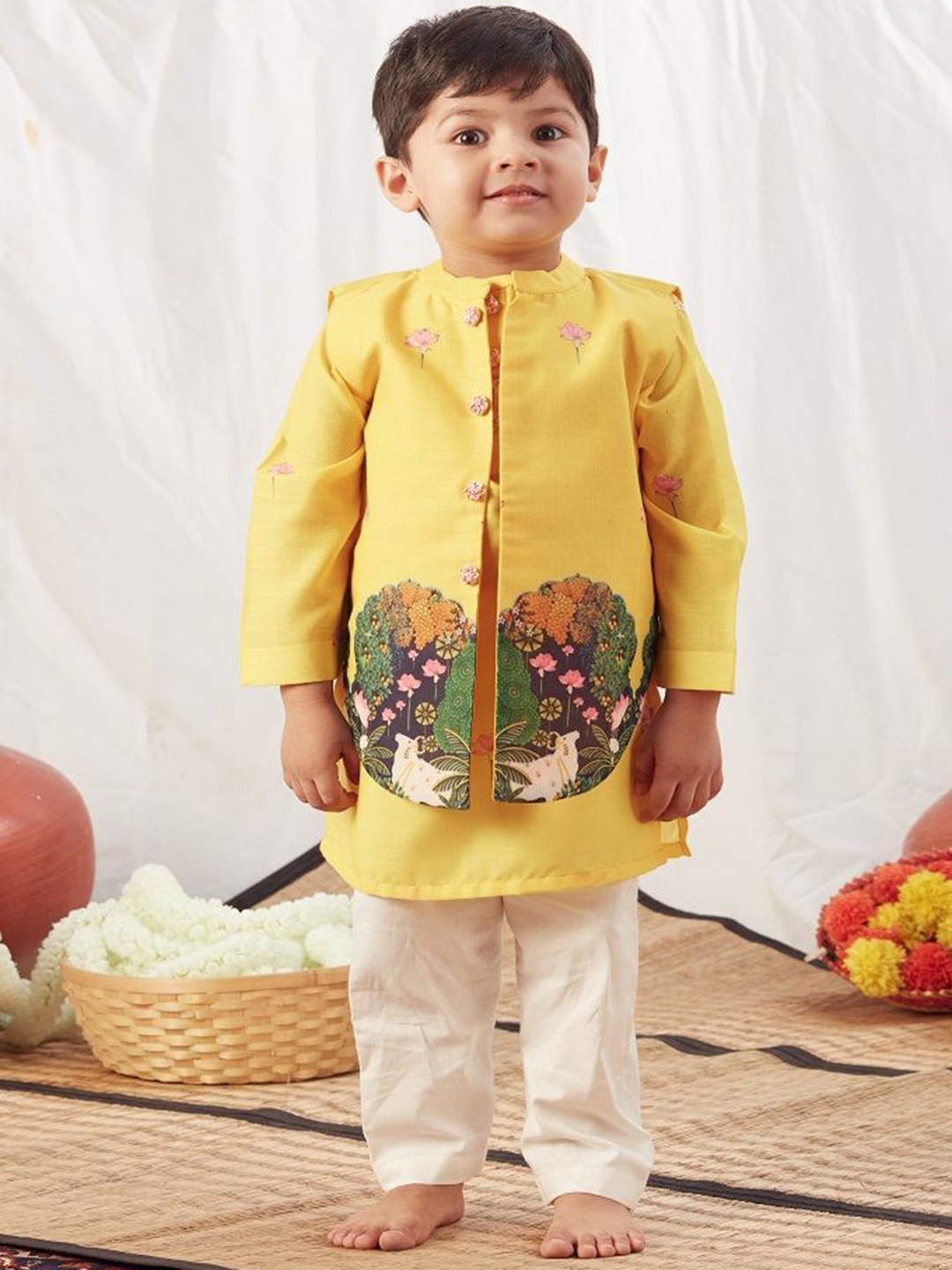 

Vivedkids Boys Floral Printed Mandarin Collar Georgette Kurta With Pyjama & Jacket, Yellow