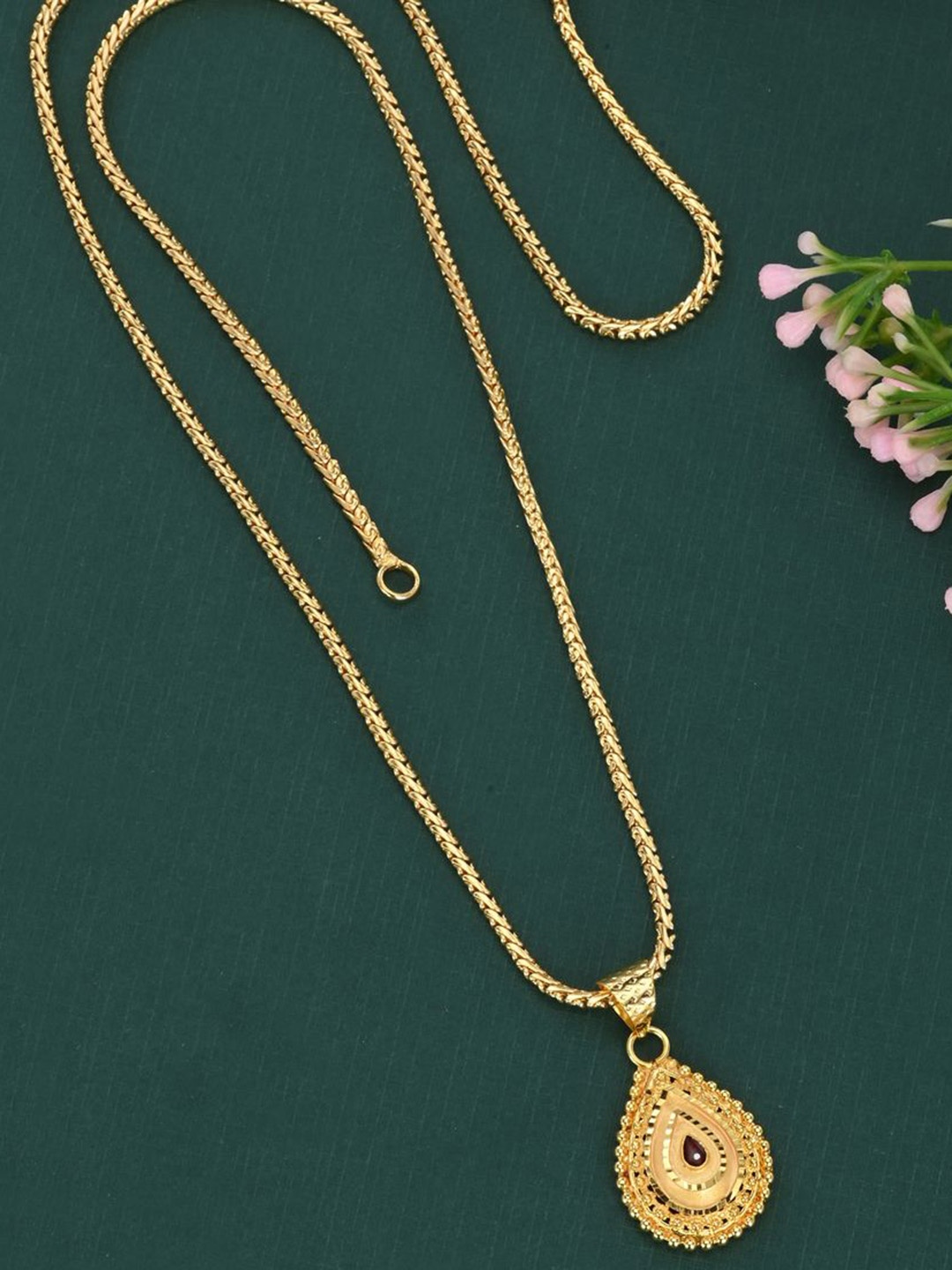 

AanyaCentric Gold-Plated Oval Pendant with Chain