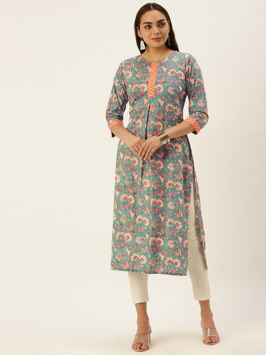 

KALINI Floral Printed Pleated Straight Kurta, Green