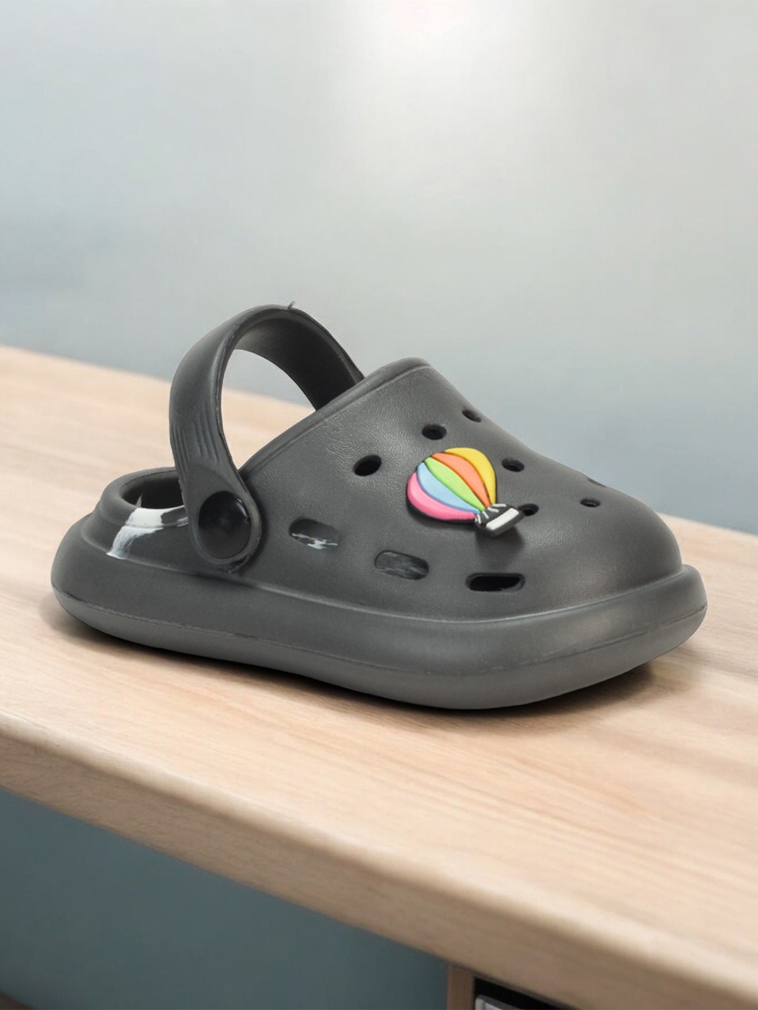 

Lil Lollipop Kids Anti-Slip Clogs, Grey