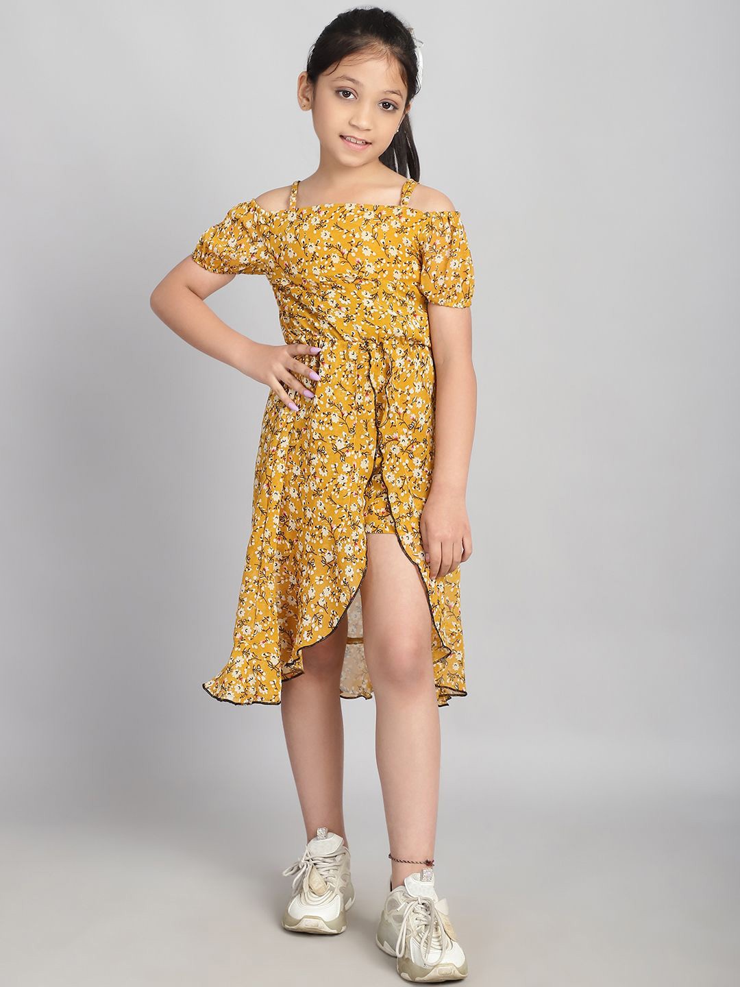 

Baawri Girls Printed Jumpsuit, Yellow