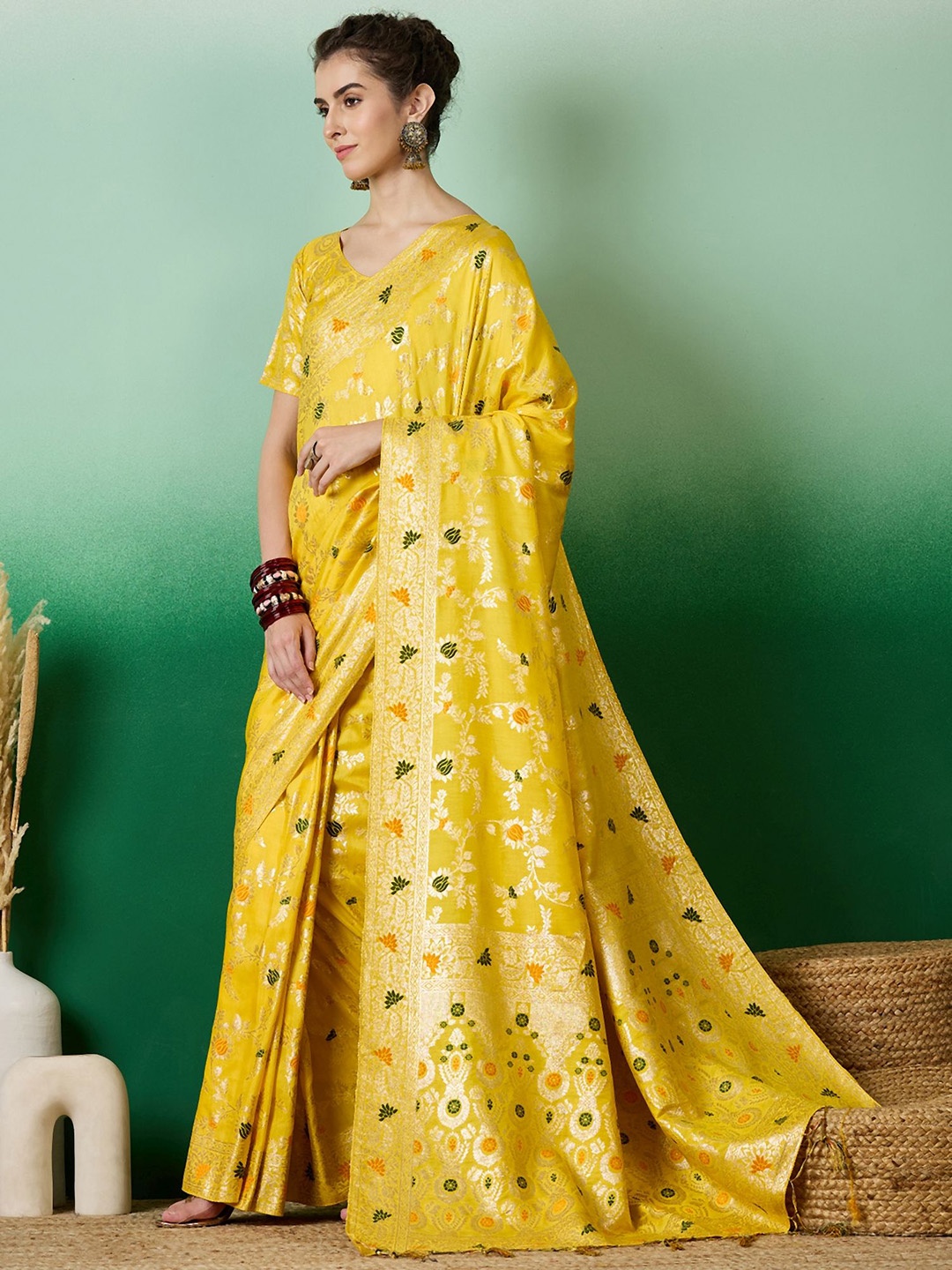 

SHADOW & SAINING Woven Design Zari Banarasi Saree, Yellow