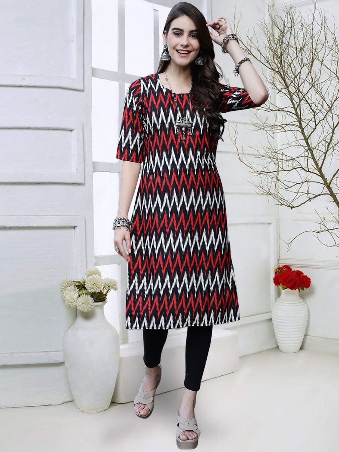 

7Threads Chevron Printed Round Neck Crepe Straight Kurta, Navy blue