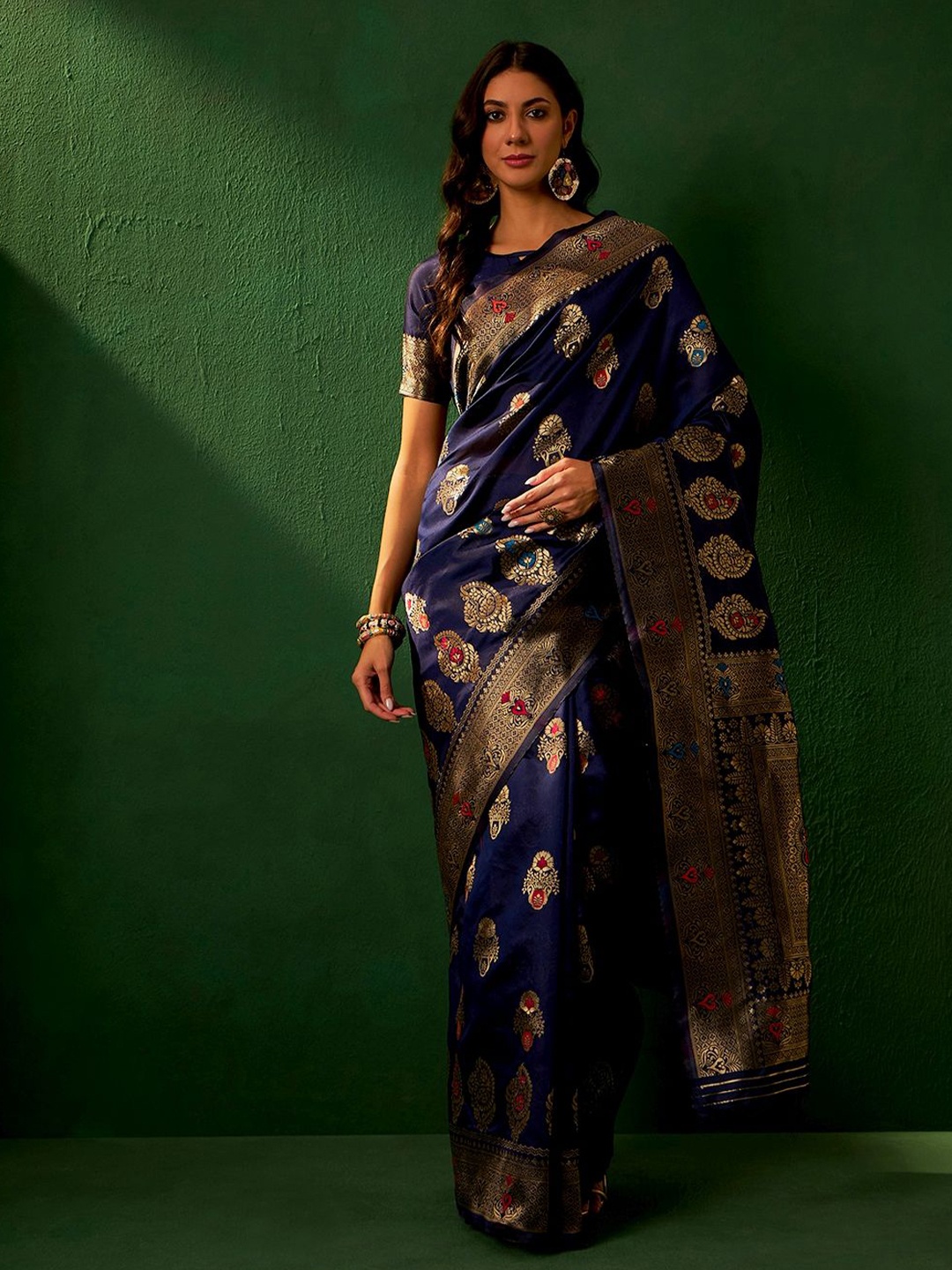 

SHADOW & SAINING Woven Design Zari Silk Blend Banarasi Saree, Navy blue