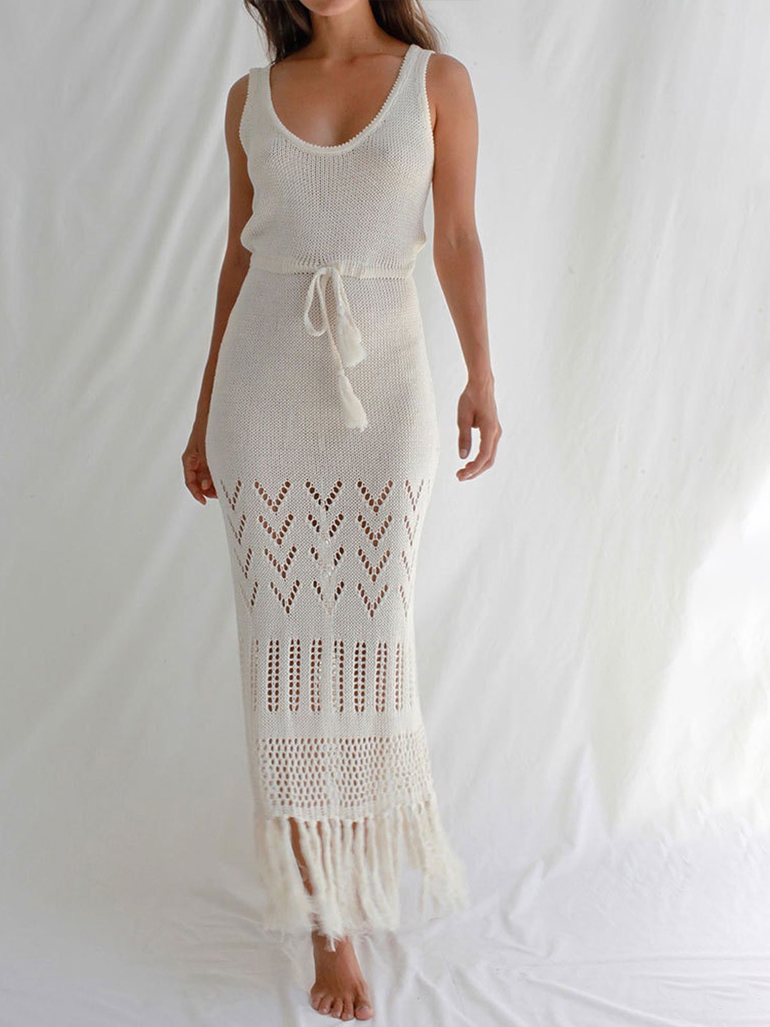 

LULU & SKY Tassel Hem Knitted Beach Dress, White