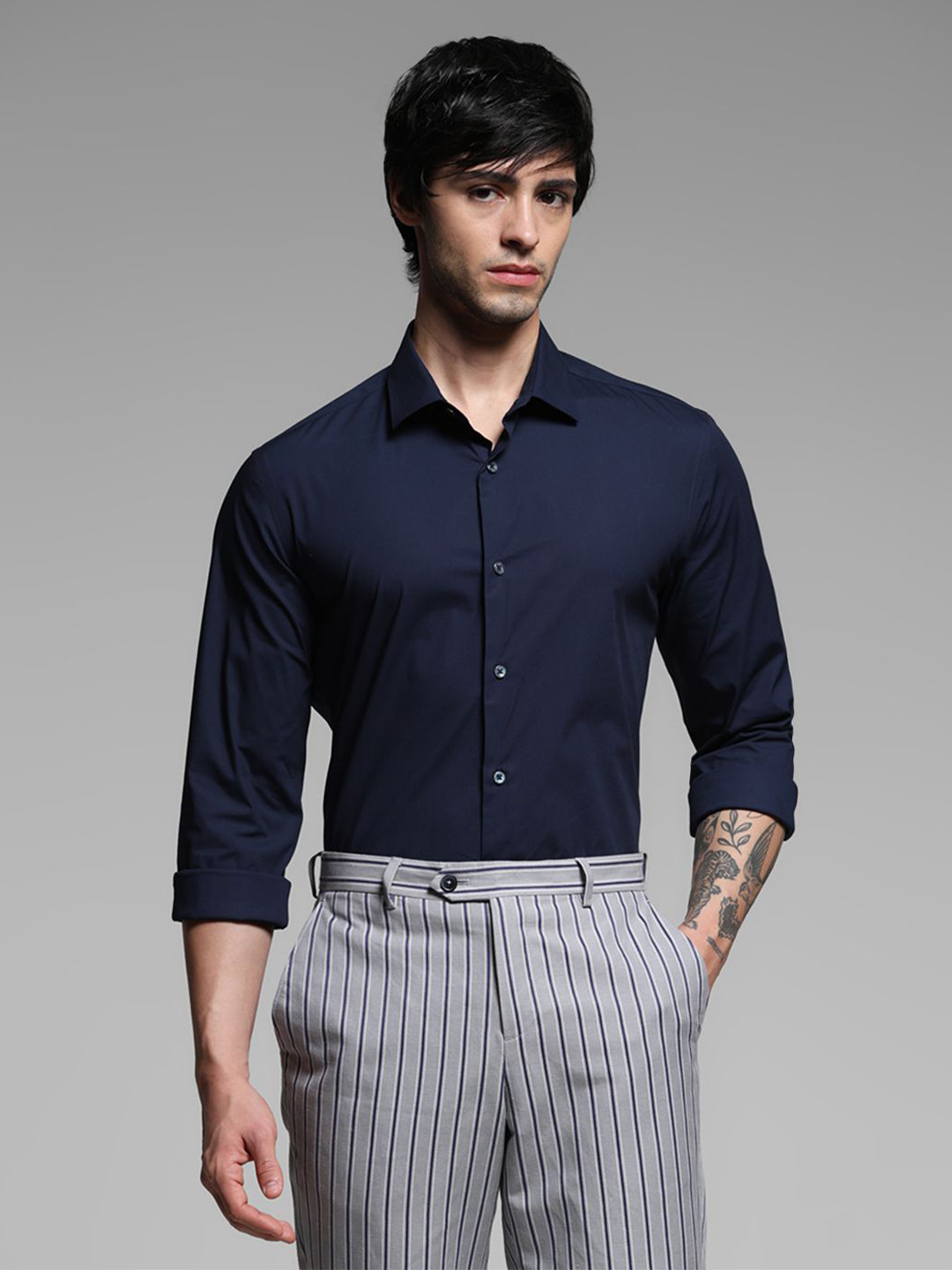 

Jack & Jones Men Spread Collar Solid Cotton Slim Fit Casual Shirt, Navy blue