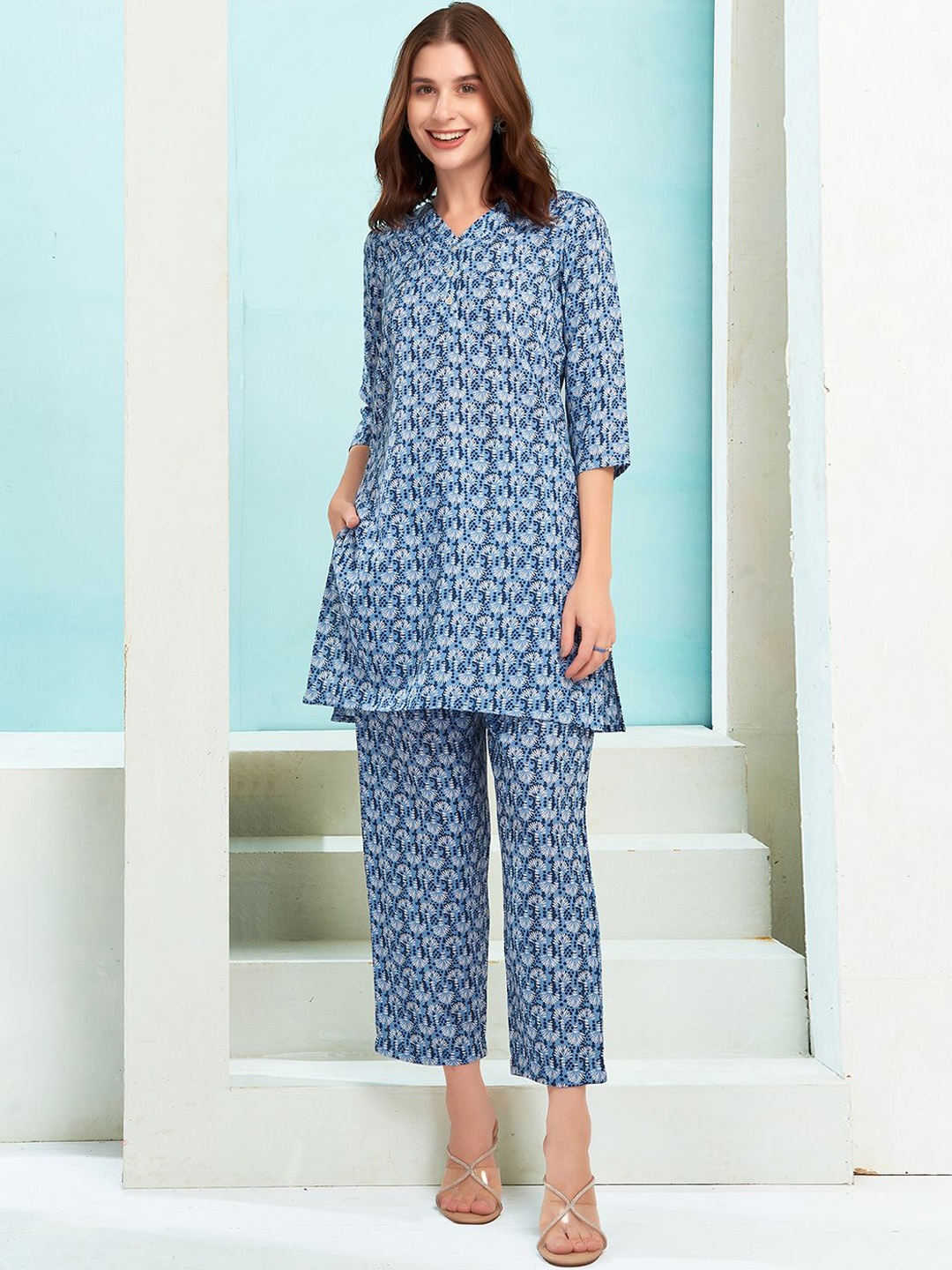 

KALINI Printed V-Neck Tunic With Trouser, Blue