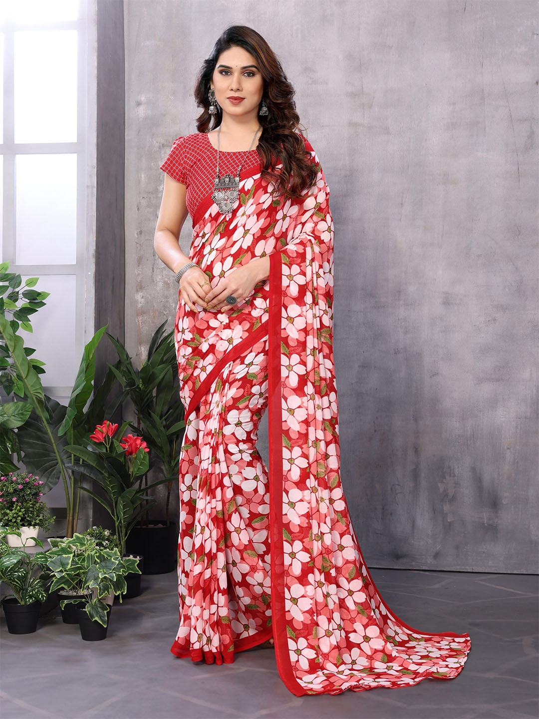 

The Textile Hub Printed Floral Saree, Red
