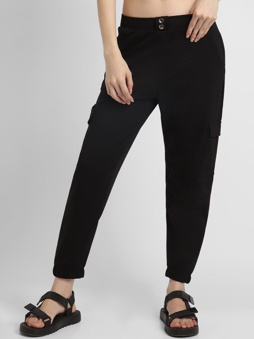 

FOREVER 21 Women Regular Fit Joggers, Black