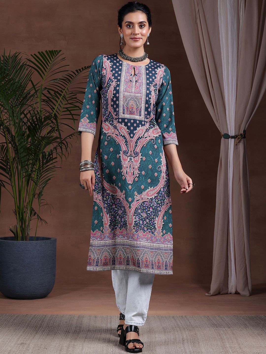 

Libas Women Ethnic Motifs Printed Keyhole Neck Crepe Straight Kurta, Teal