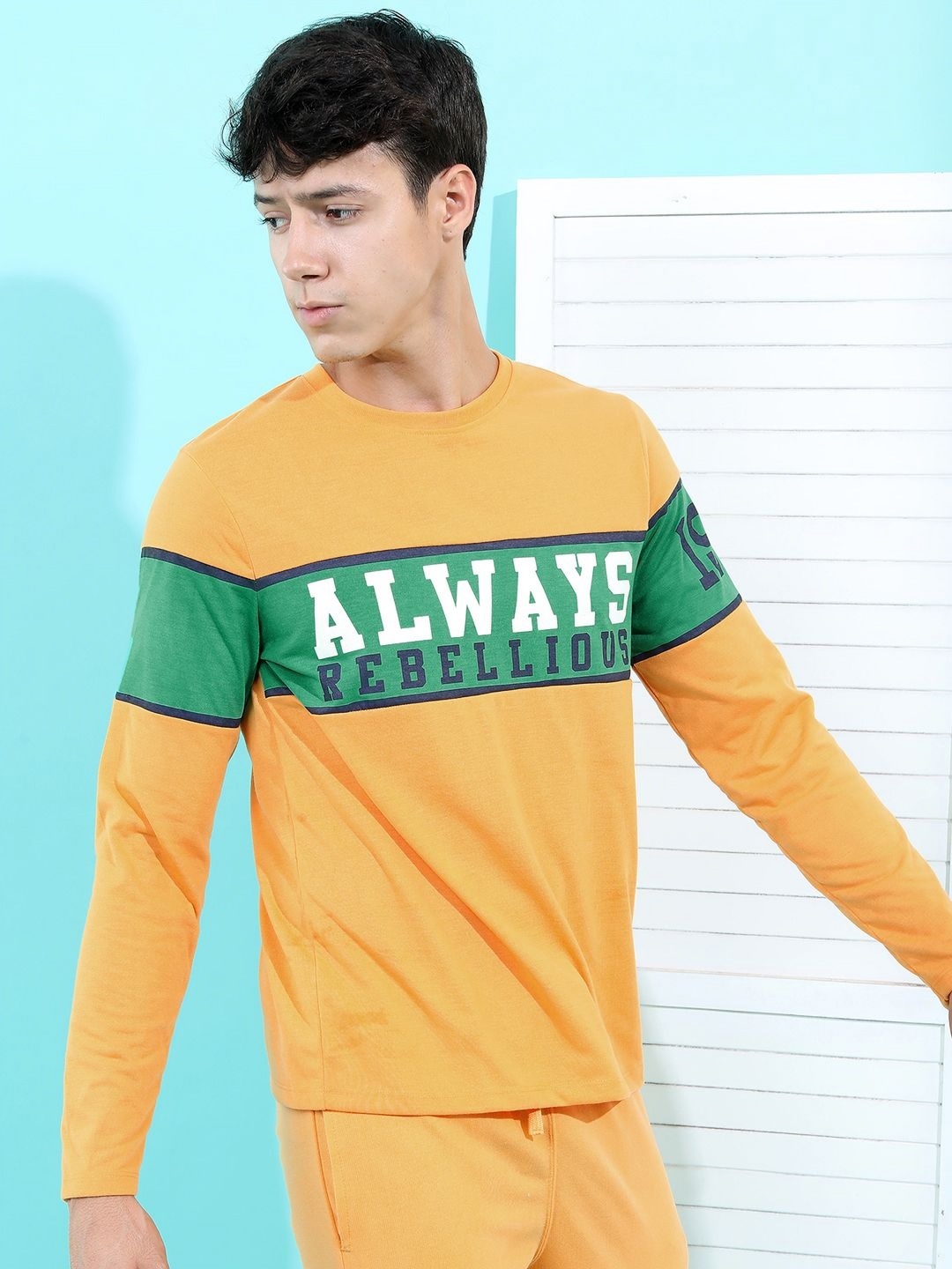 

HIGHLANDER Men Typography Printed V-Neck Applique Slim Fit T-shirt, Yellow