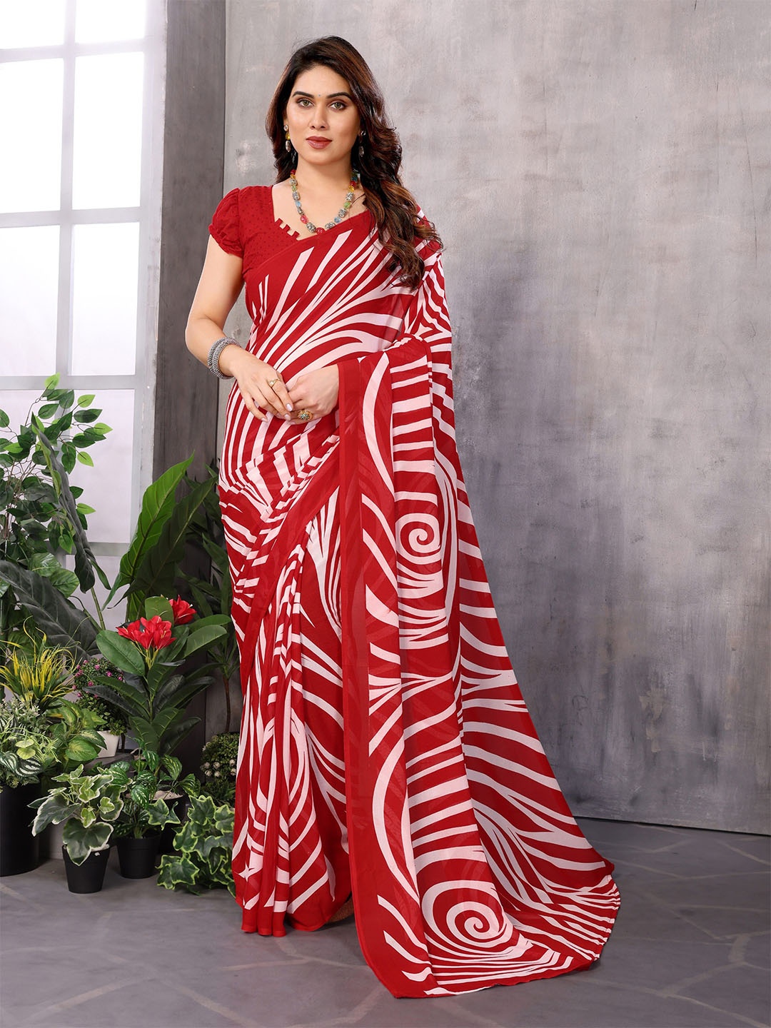 

The Textile Hub Leheriya Saree, Red