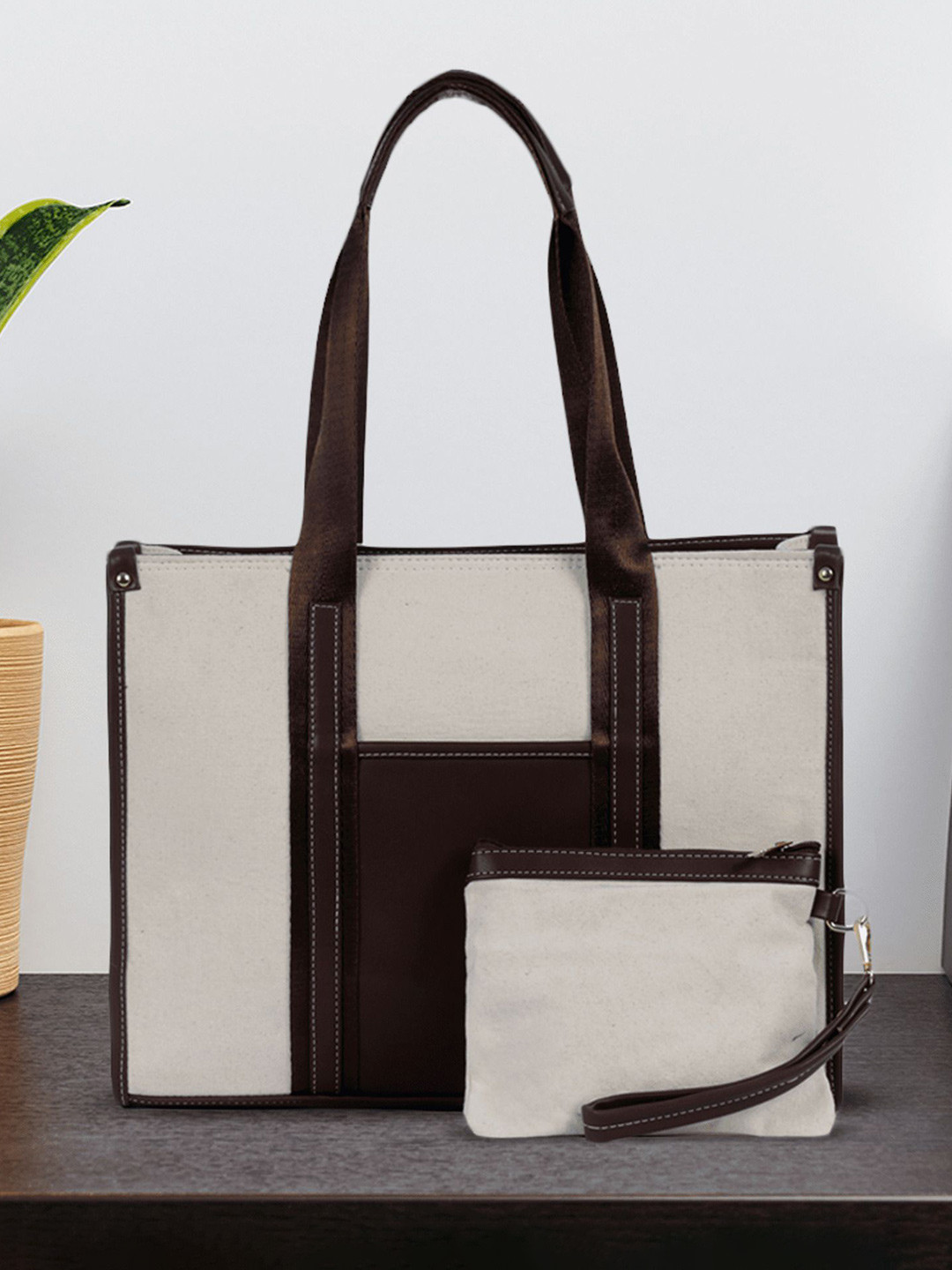 

MINI WESST Women Colourblocked Structured Shoulder Bag, Beige