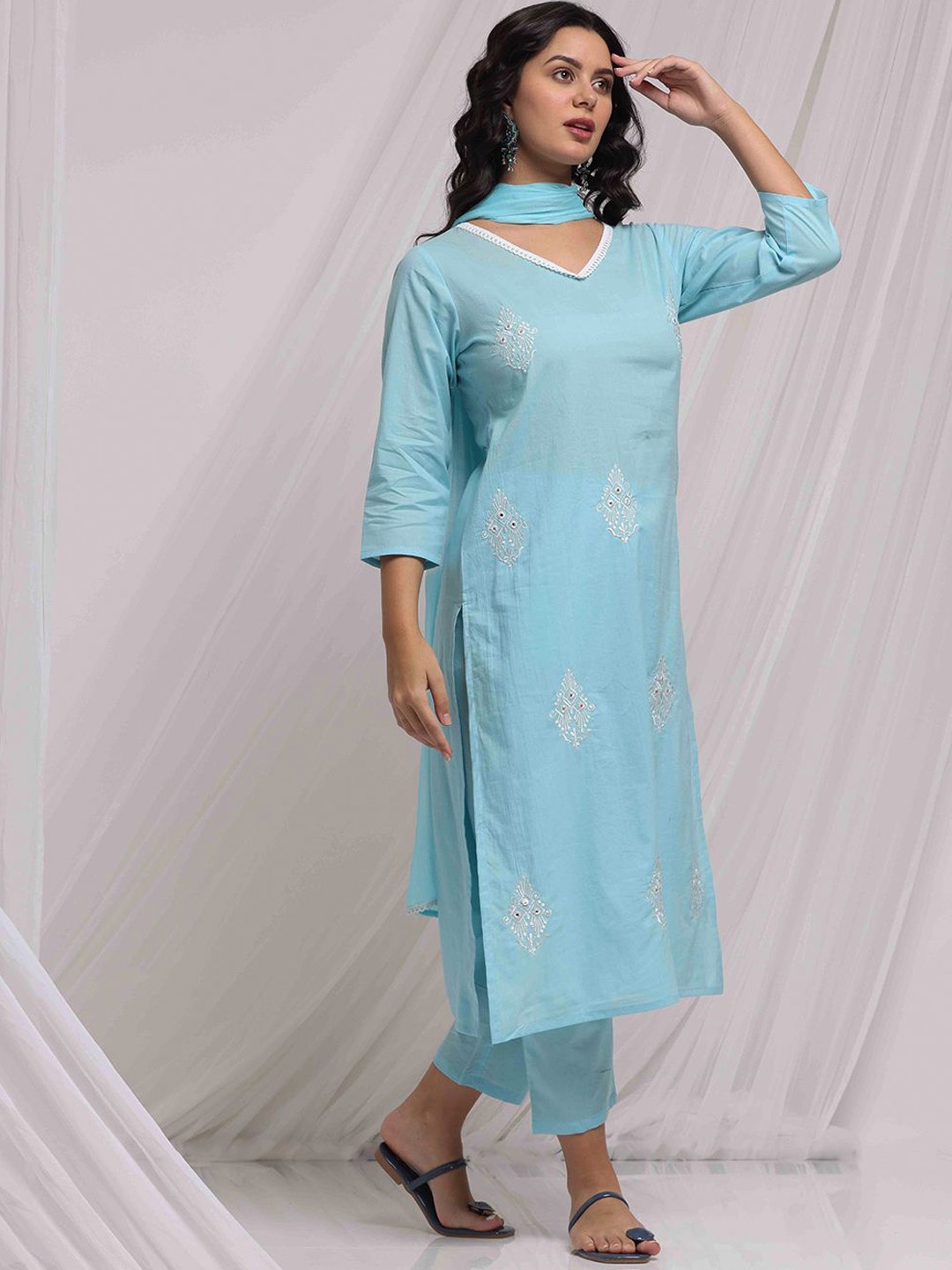 

Anouk Ethnic Motifs Embroidered Thread Work Pure Cotton Kurta with Trousers & Dupatta, Blue