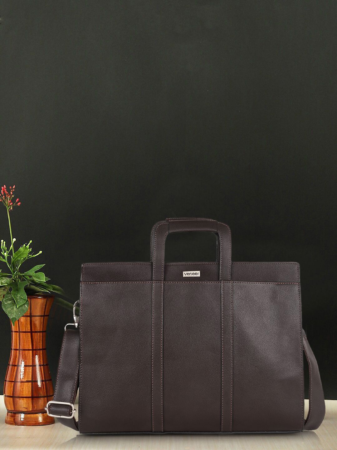 

Veneer Unisex Textured Messenger Bag, Coffee brown